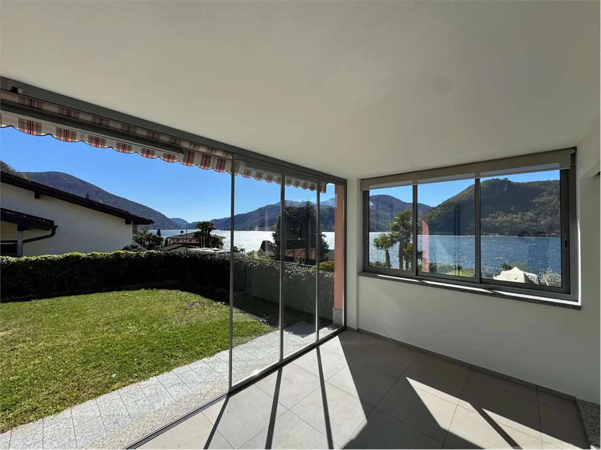 Einzigartige moderne Villa mit Seeblick in Collina D'Oro - Residenz