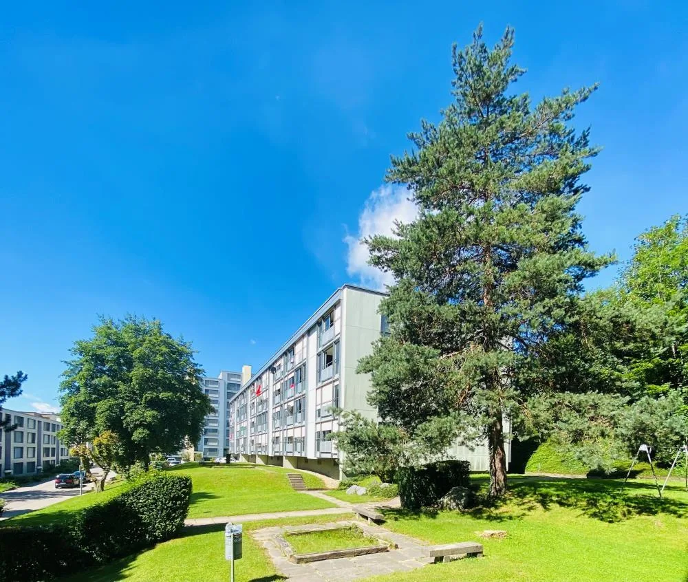 Charmante  Wohnung mit Balkon und Aussicht