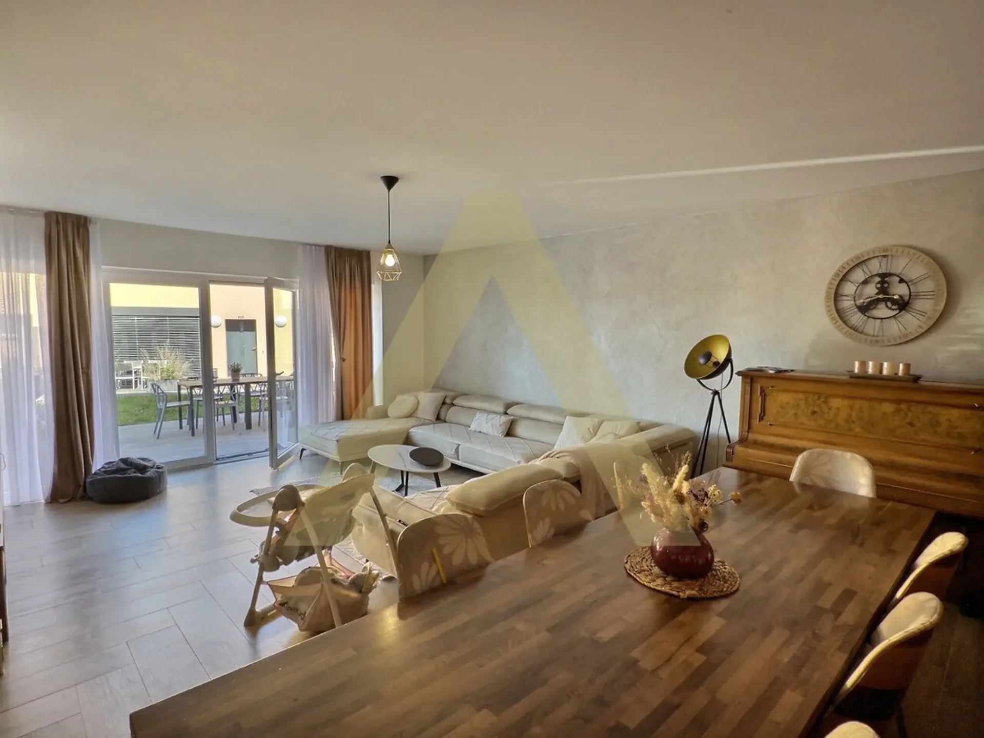 A property, three apartments, multiple possibilities