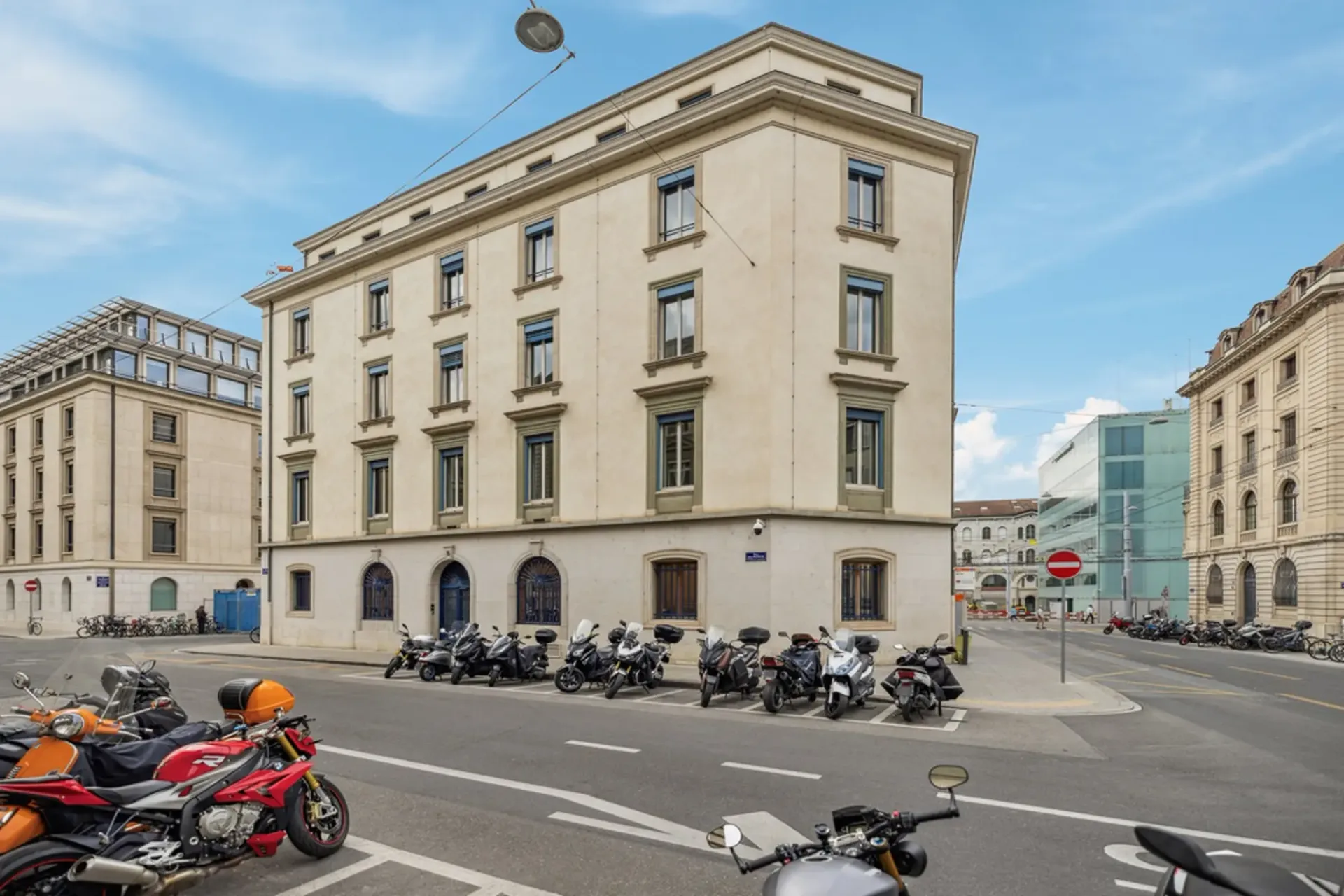 Prestigebauwerk im Herzen von Genf