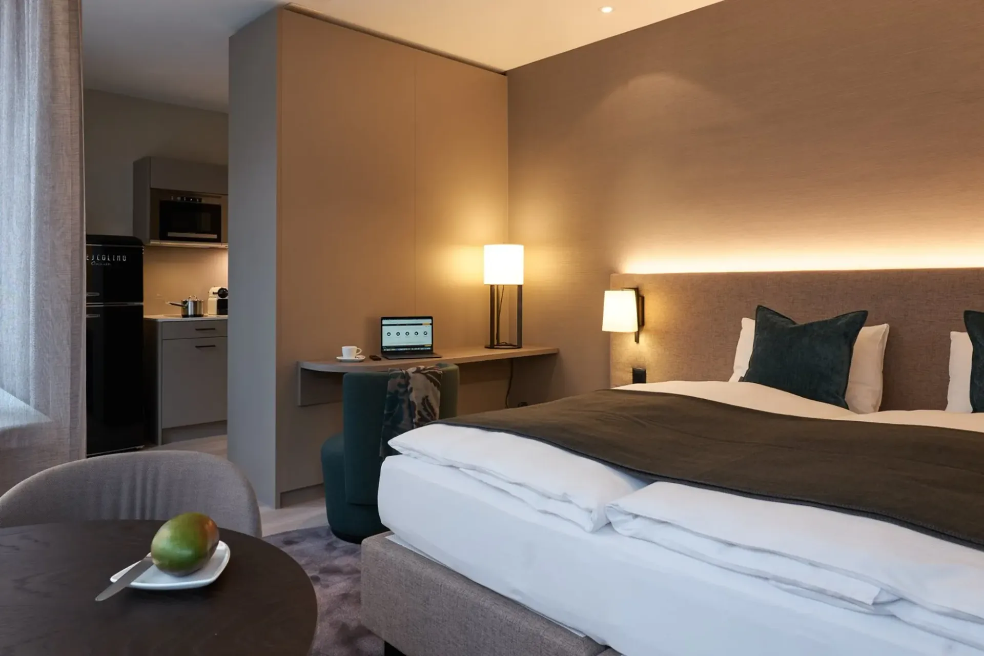 Studio Apartment möbliert und neu renoviert in Zürich Oerlikon