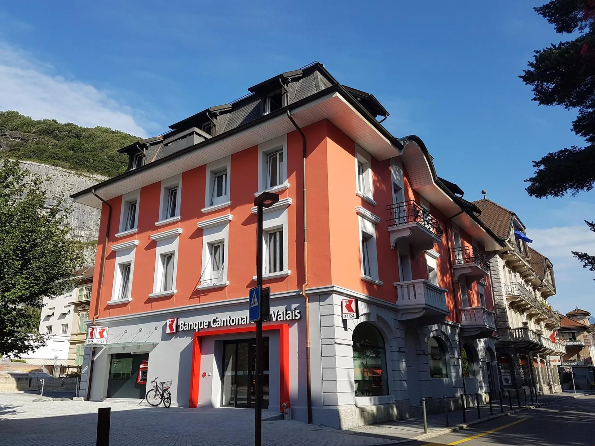 Zu vermieten, eine schöne 2-Zimmer-Wohnung, in einem alten Gebäude, im Herzen von St-Maurice!