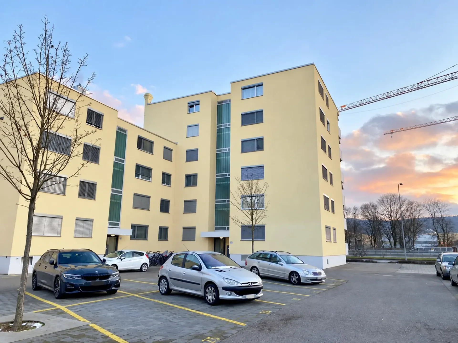 Attractive apartment in Zürich-Altstetten with ideal public transport connections
