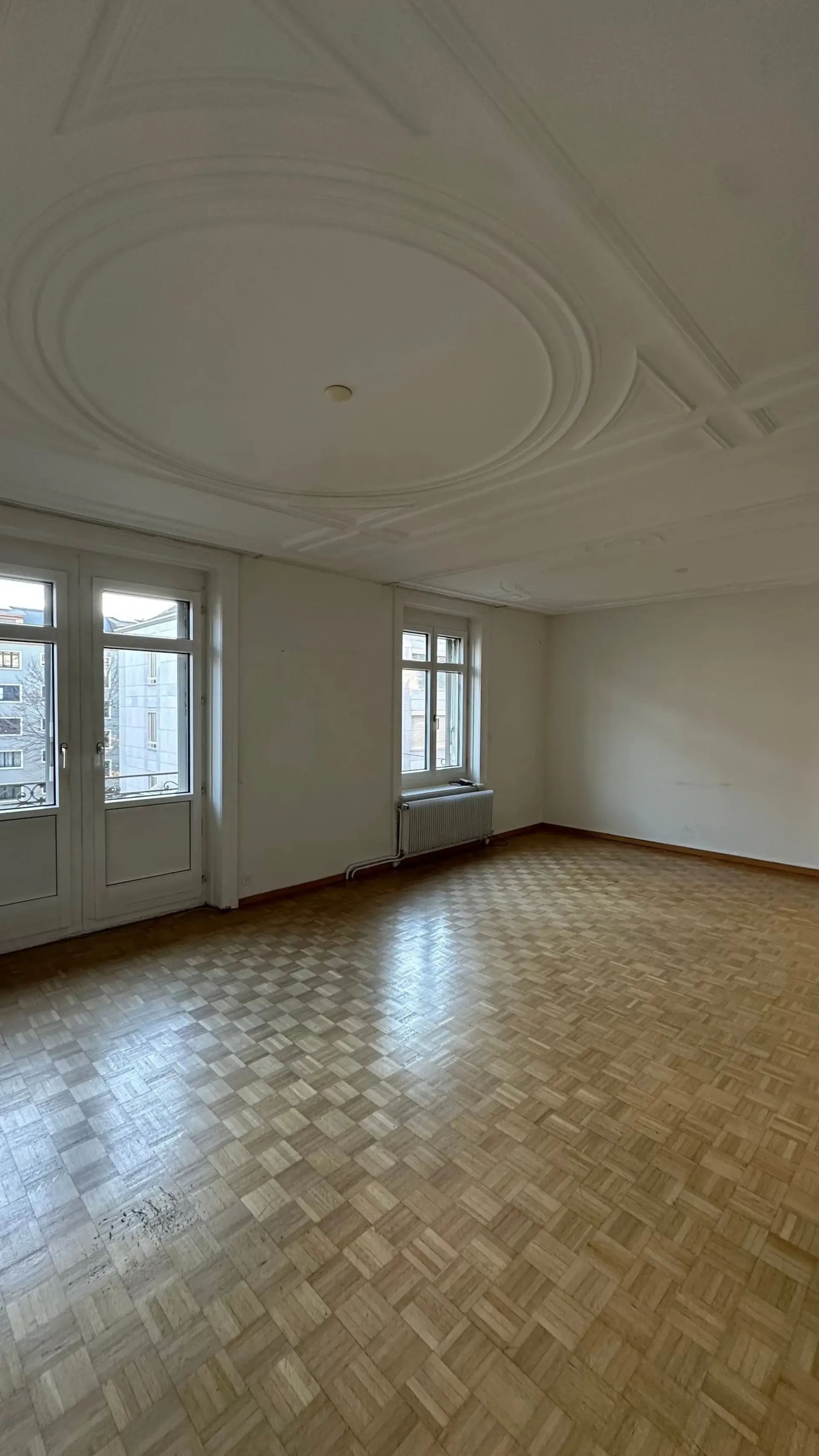 charmante Büroräumlichkeiten an zentraler Lage - Kreuzplatz (Befristet bis 30. September 2029)