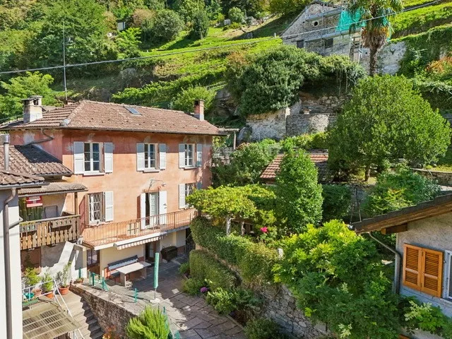 Haus Rosa und Haus Laura mit großem Terrassengarten