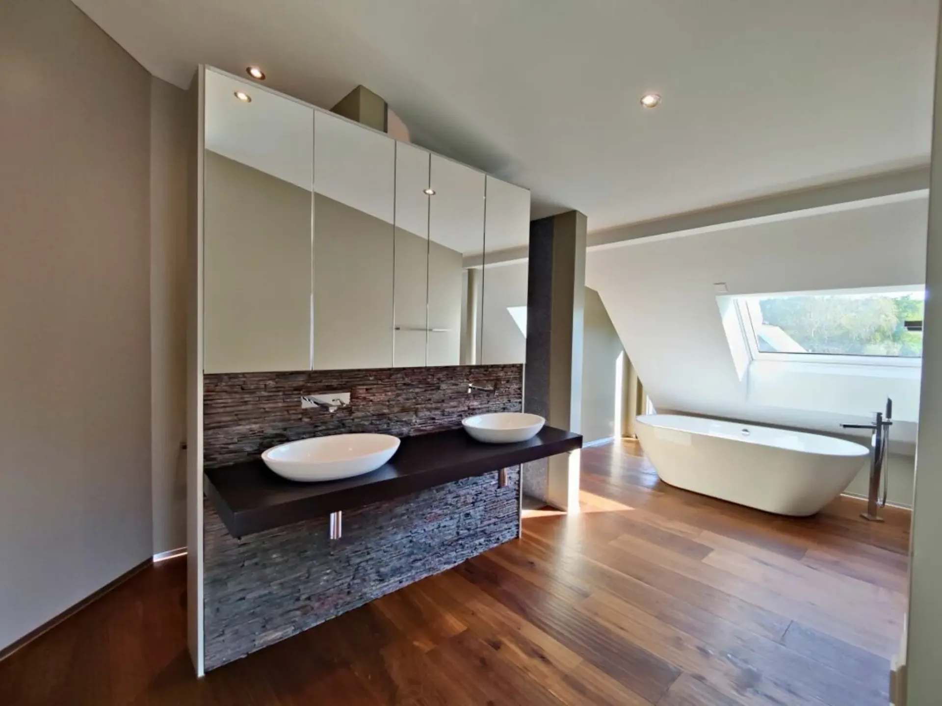 Designervilla mit unverbaubarer Weit- & Fernsicht SERENA