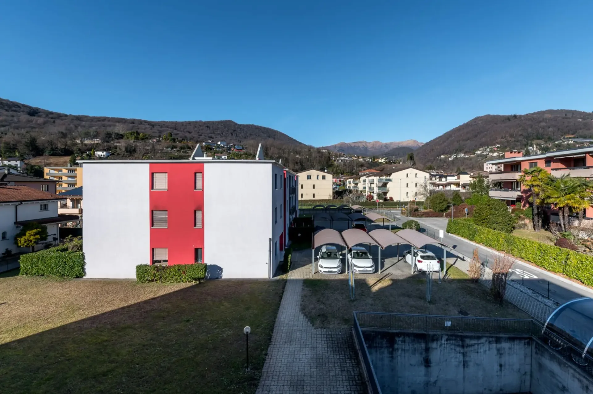1400, Caslano, Via Monda 1/3/5, interne Parkplätze
