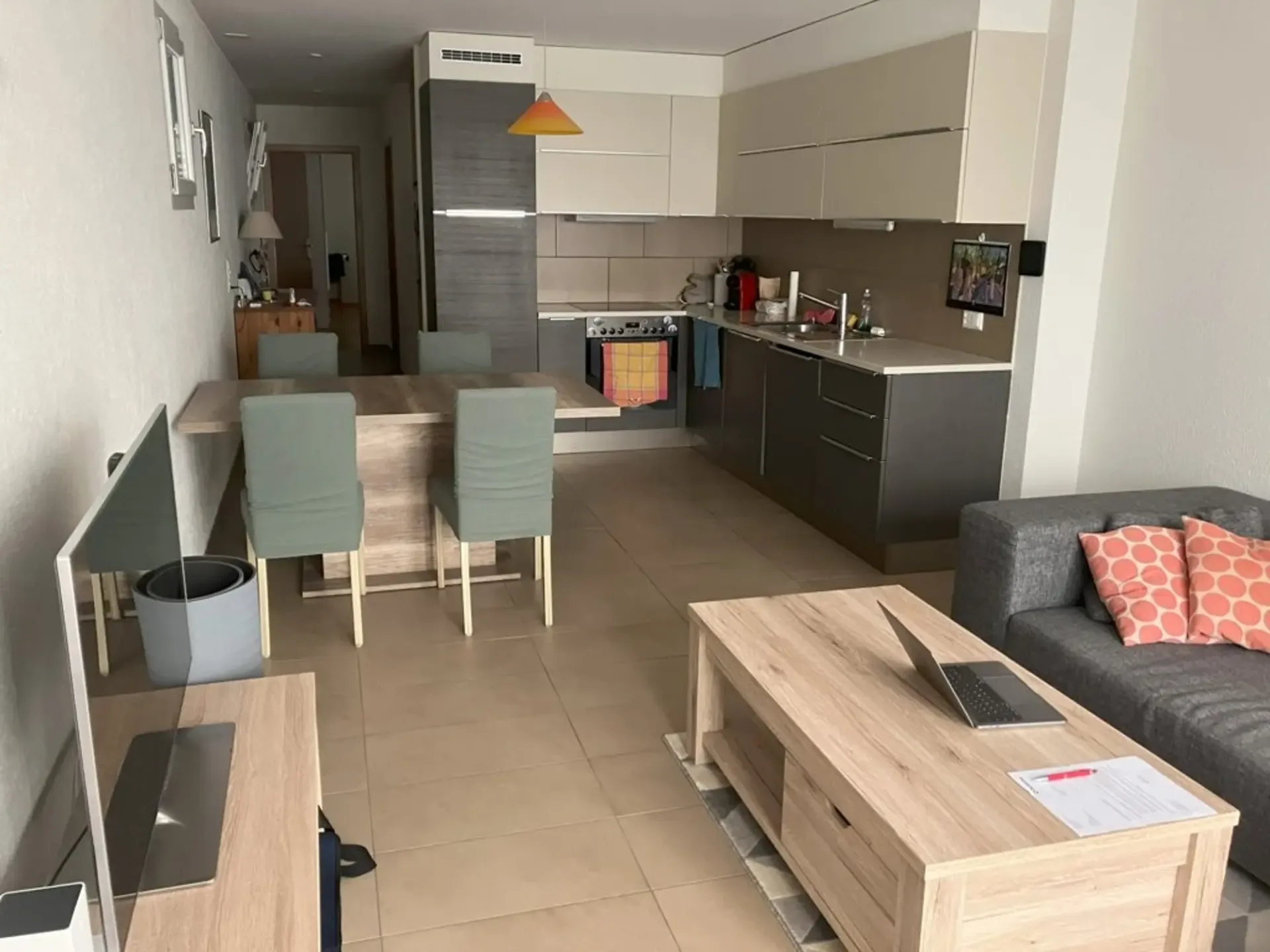 Beautiful apartment with terrace in a quiet neighborhood