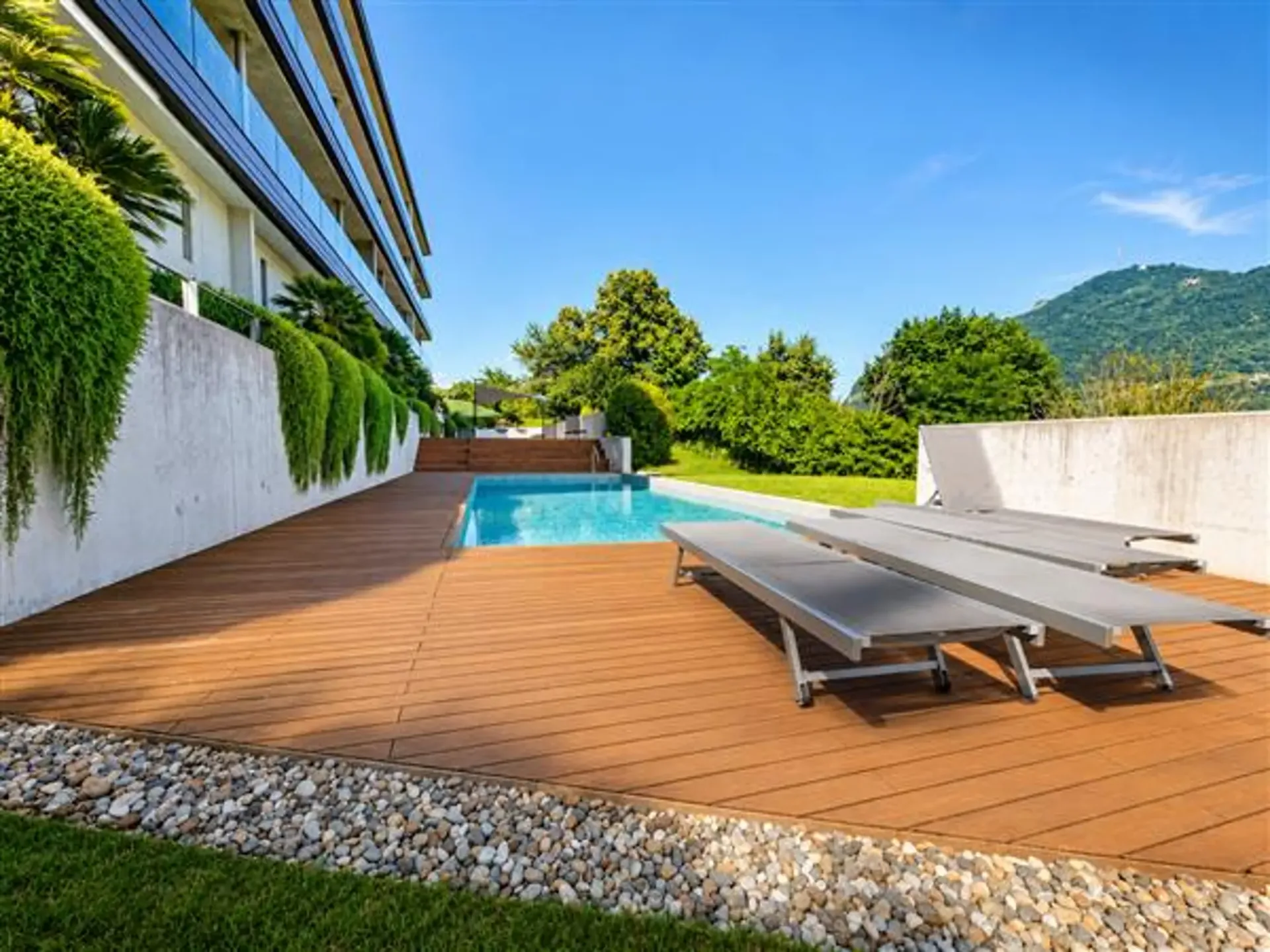 Montagnola: 5.5-Zimmer-Wohnung