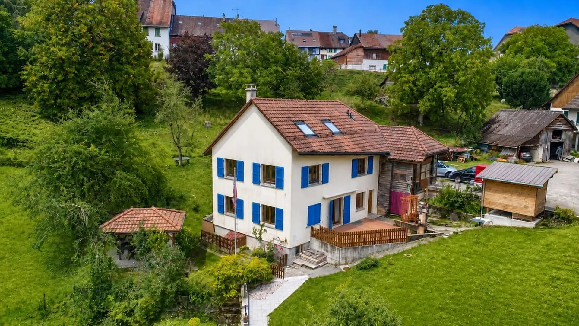 Endlich ein Haus, in dem Ihre ganze Familie Platz findet, 7 Minuten von Bercher, dem LEB und den Schulen entfernt