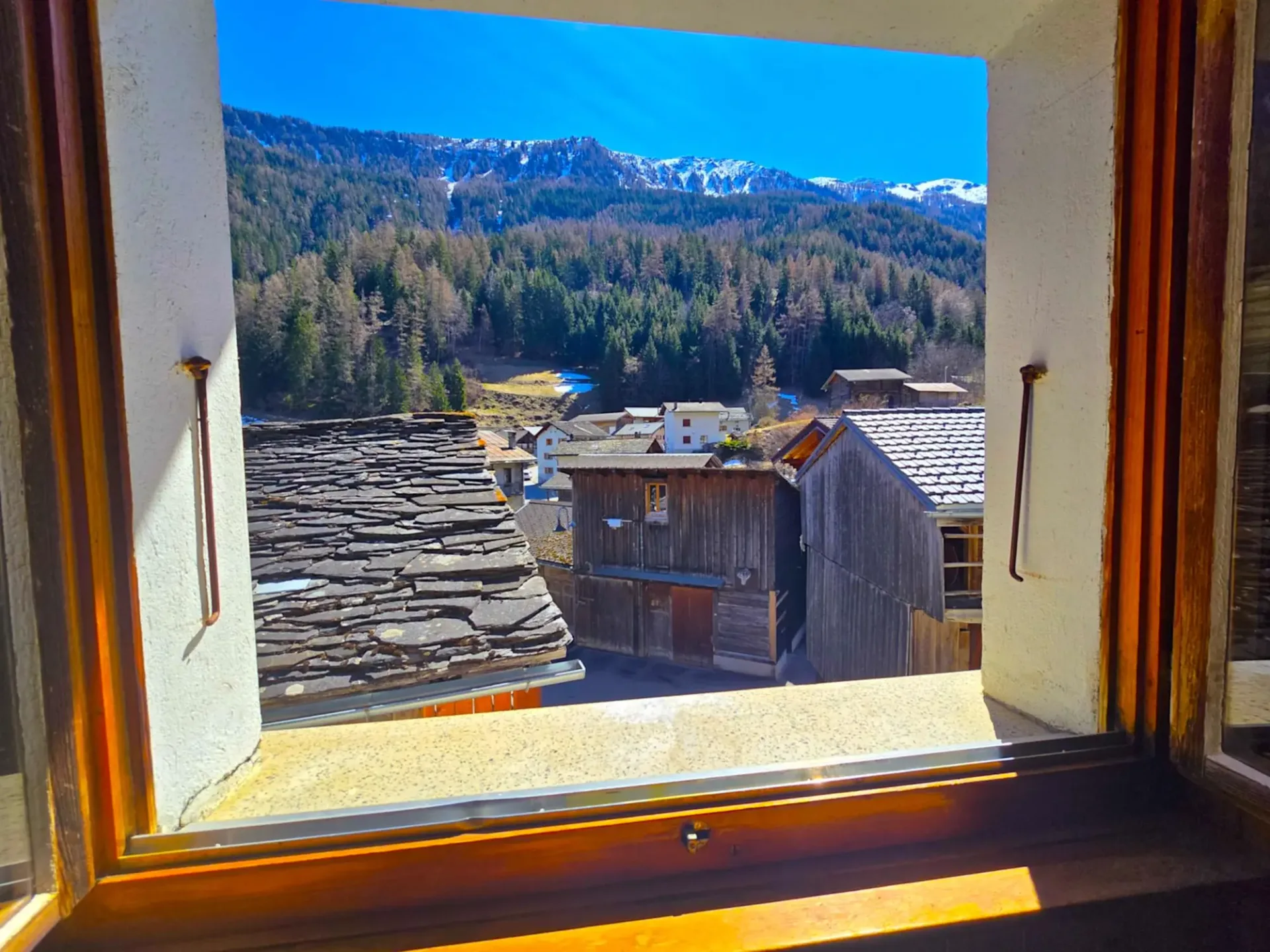 Ein Projekt zum Träumen: Haus zur Renovierung im Herzen von Praz-de-Fort - schönes Potenzial für 2 Wohnungen