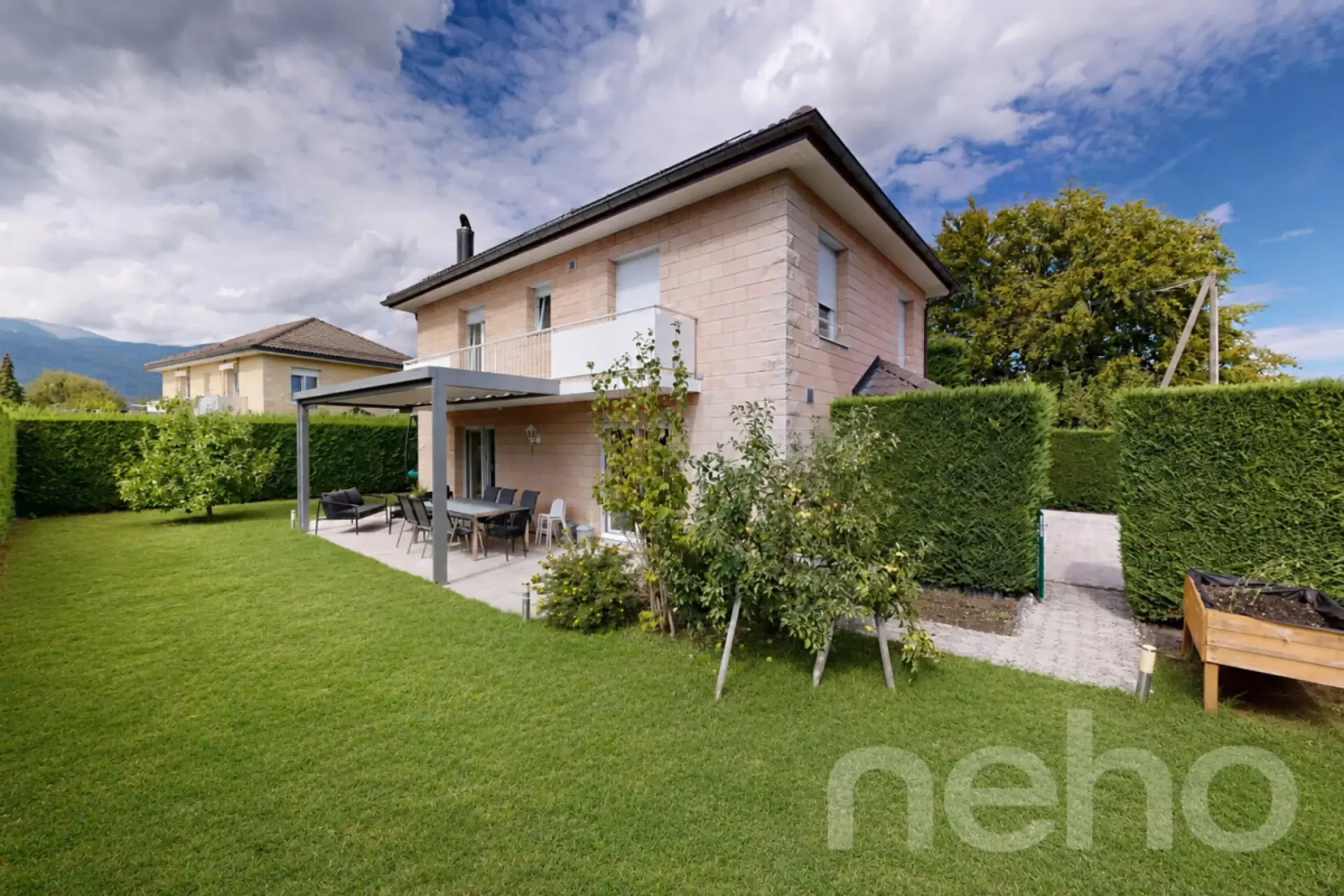 Schönes familienfreundliches Haus, perfekt gepflegt