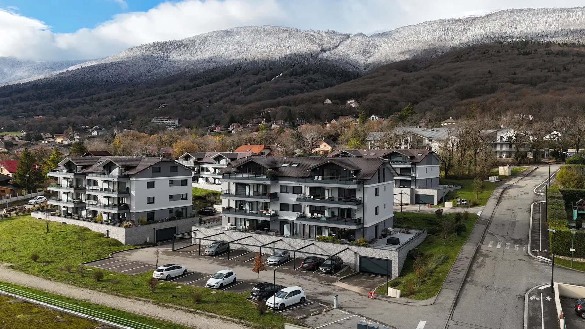 T3 neu mit Terrasse und Mont-Blanc-Blick Standing und Parkplätze !