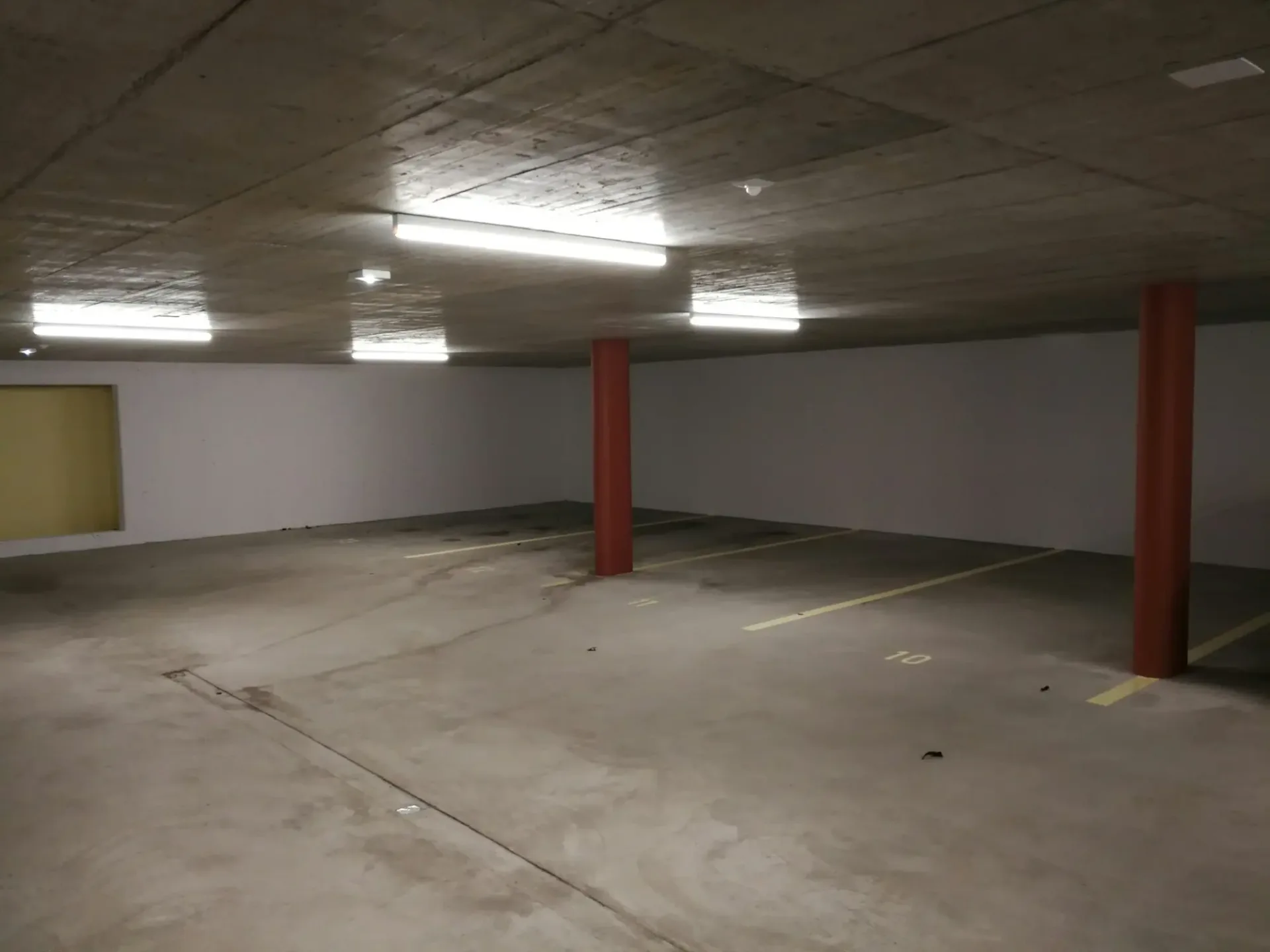 Einstellplatz in Tiefgarage bei Bahnhof Attikon/Rickenbach