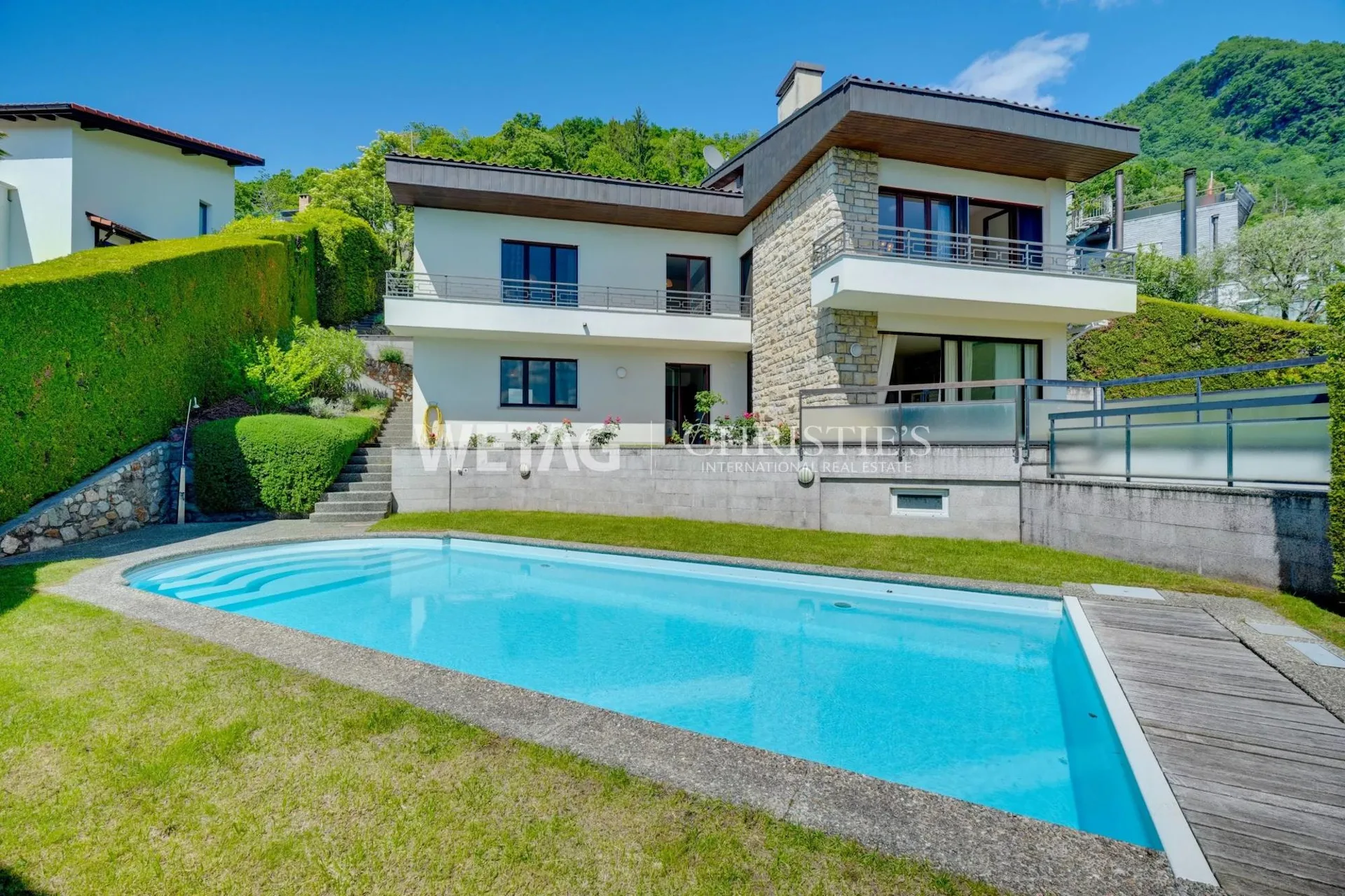Lugano?Rovio: Villa mit Pool & herrlichem, offenem Blick auf den Luganersee zu verkaufen, ideal auch als Zweitwohnsitz