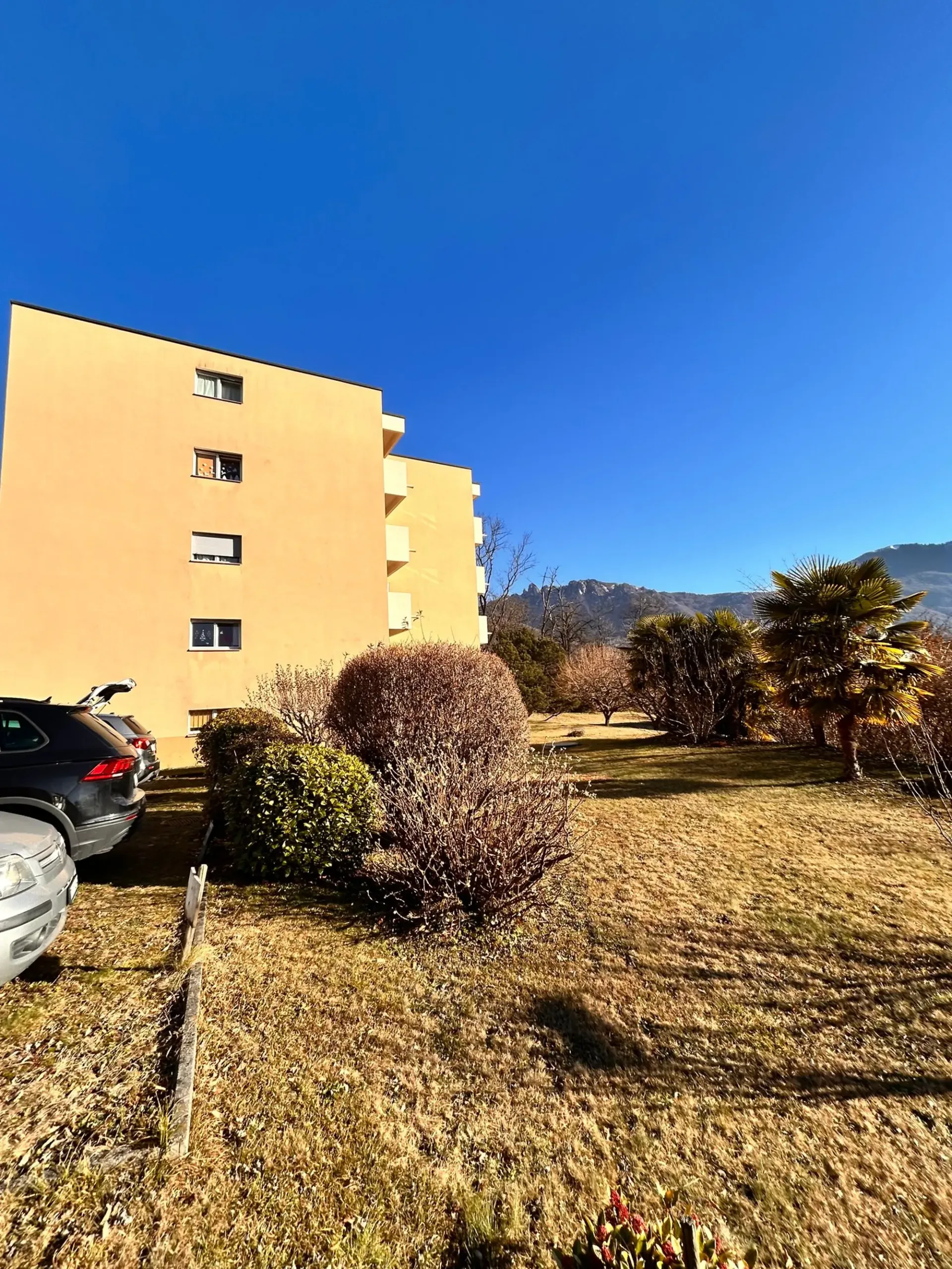 Helles 2-Zimmer-Apartment mit Balkon in Tesserete