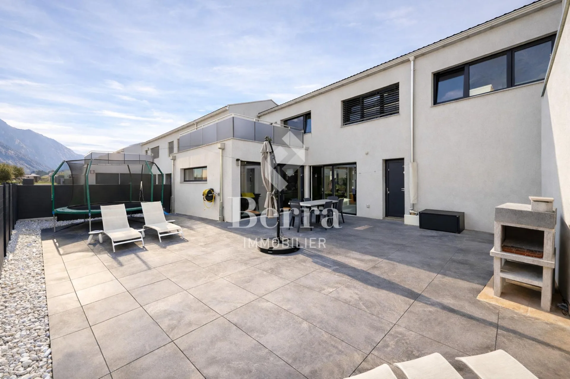 Schöne moderne Villa mit 4.5 Zimmern, schlüsselbereit in Saillon