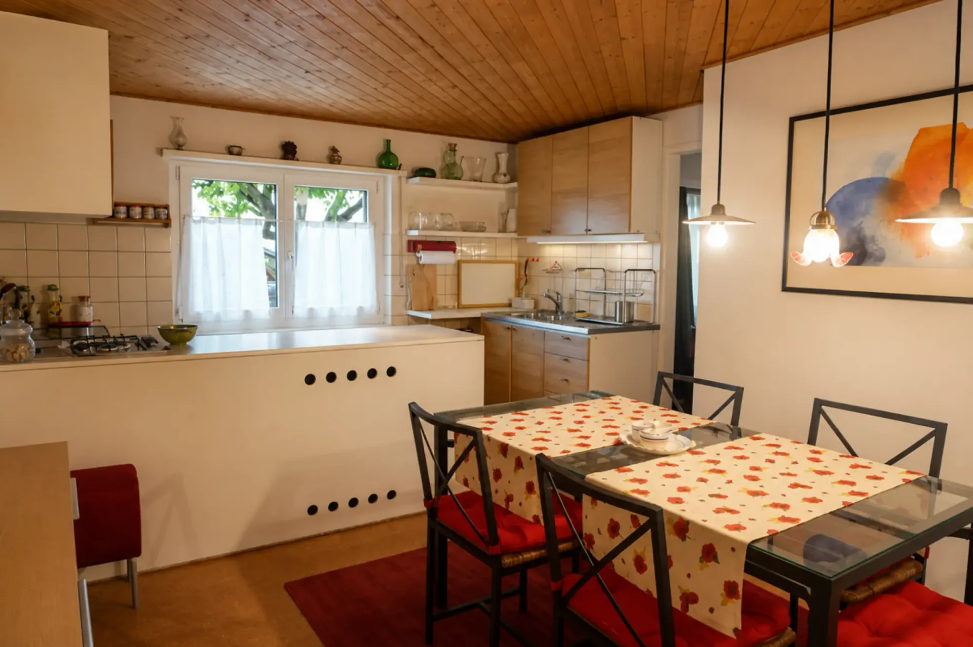 2,5 Zimmer möbliert mit schönem Garten