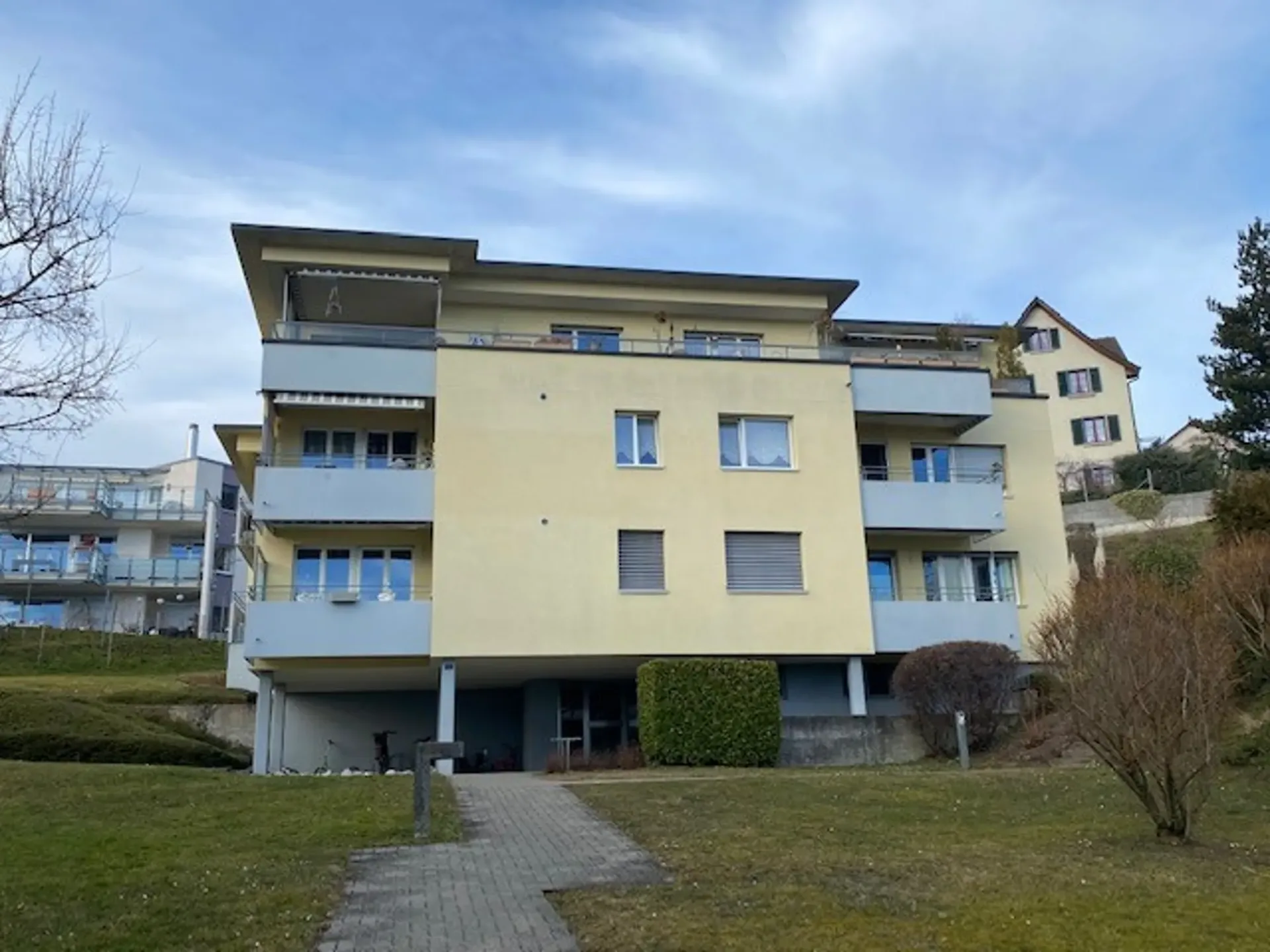 Einstellplatz zu vermieten