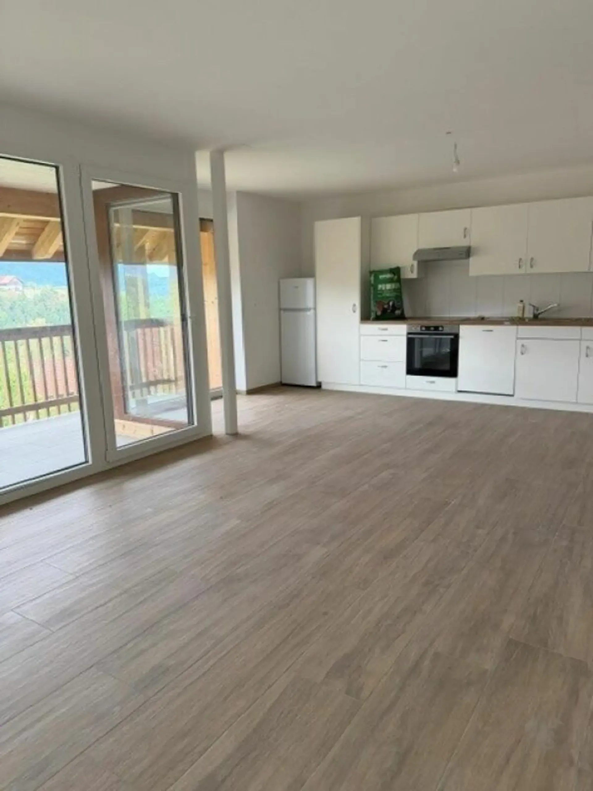 PC - 2,5-Zimmer-Wohnung