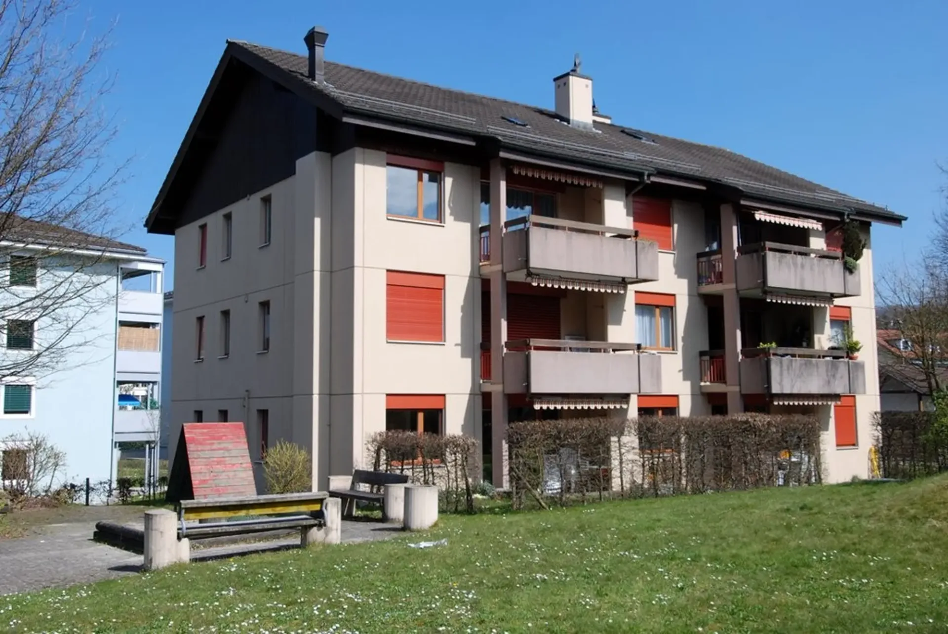 mit Garten, geschlossener Küche, Geschirrspüler und vieles Mehr