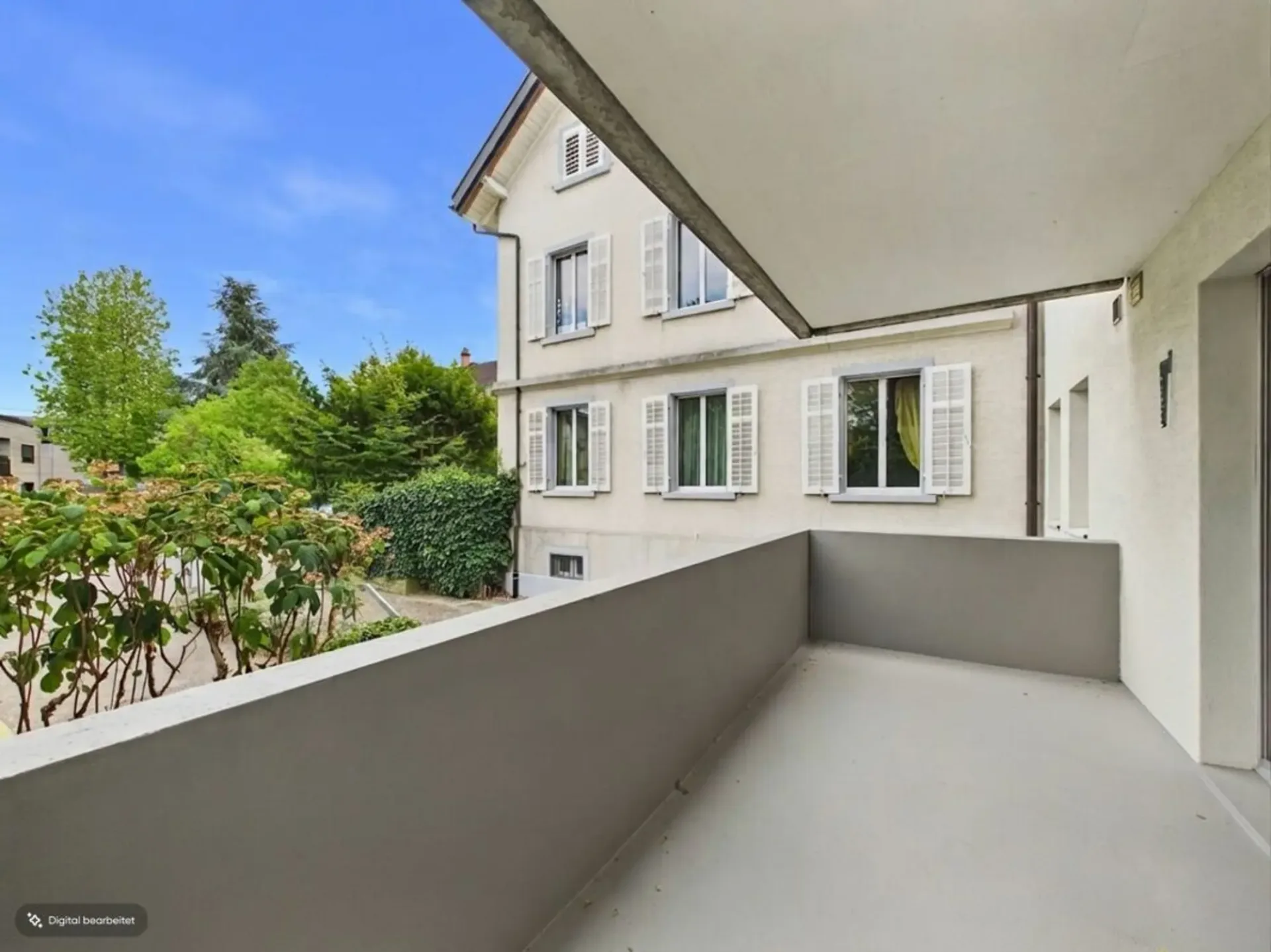 Calme et lumineux avec balcon et garage
