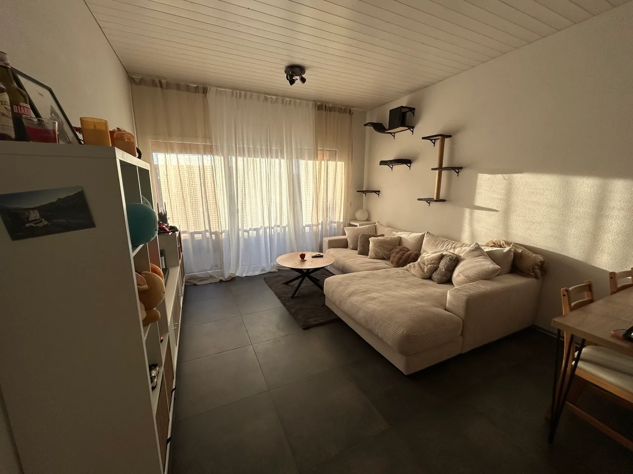 Moderne 2,5-Zimmer-Wohnung mit großem Balkon, ideal für den Alltag