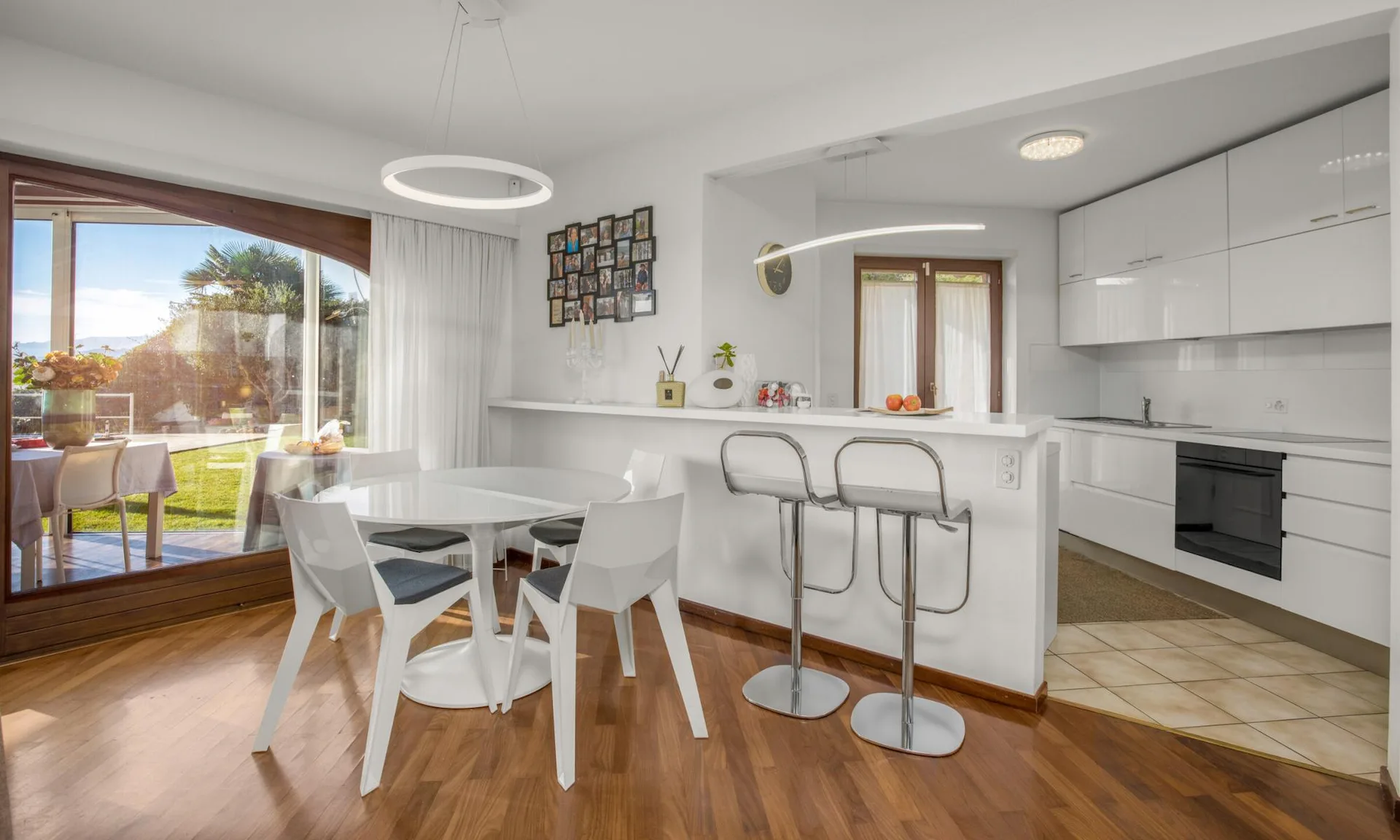 STUPENDA VILLA 6.5 LOCALI CON PISCINA E VISTA LAGO A BIOGGIO