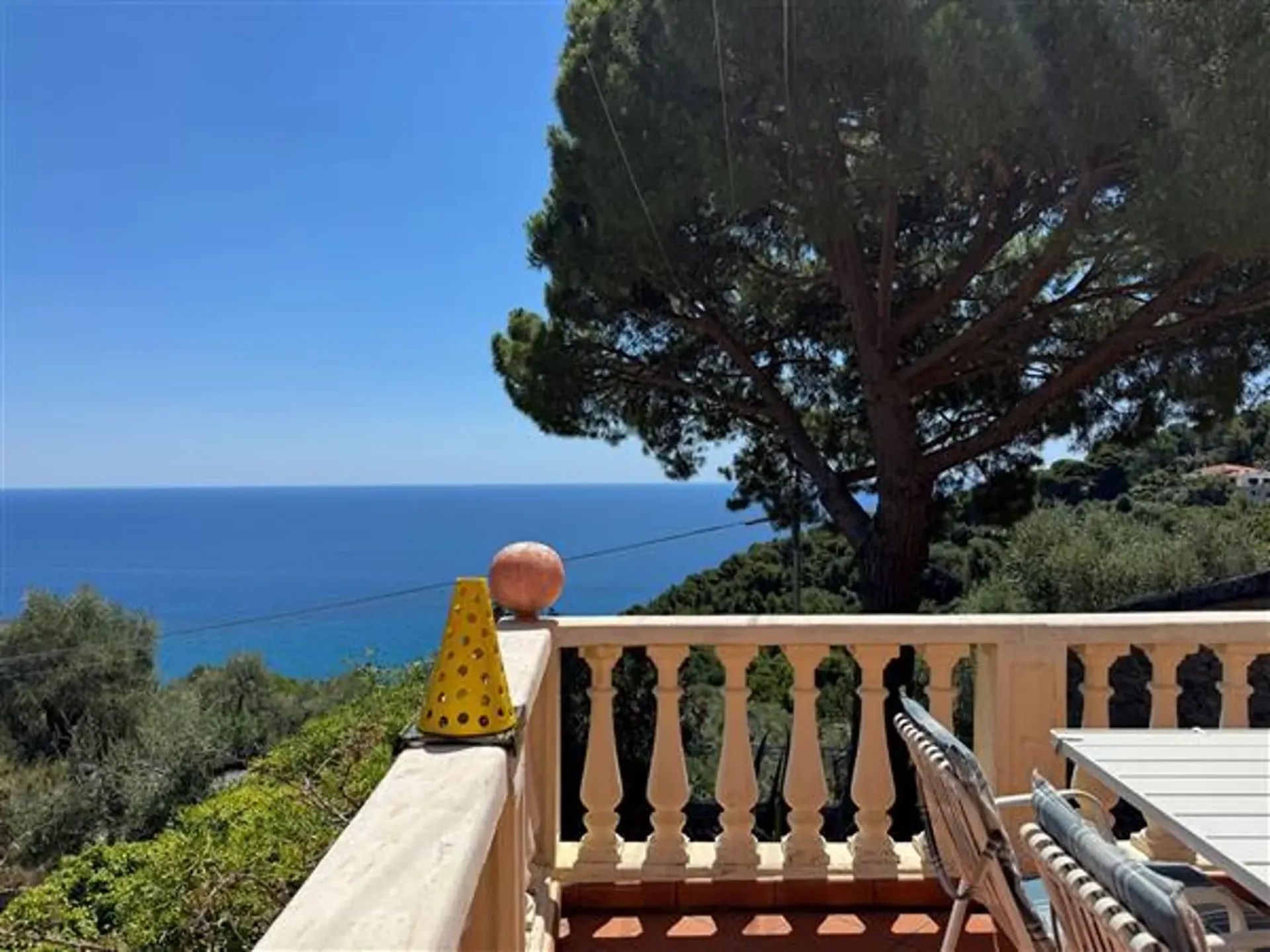 Andora: Einfamilienhaus 5.5 Zimmer
