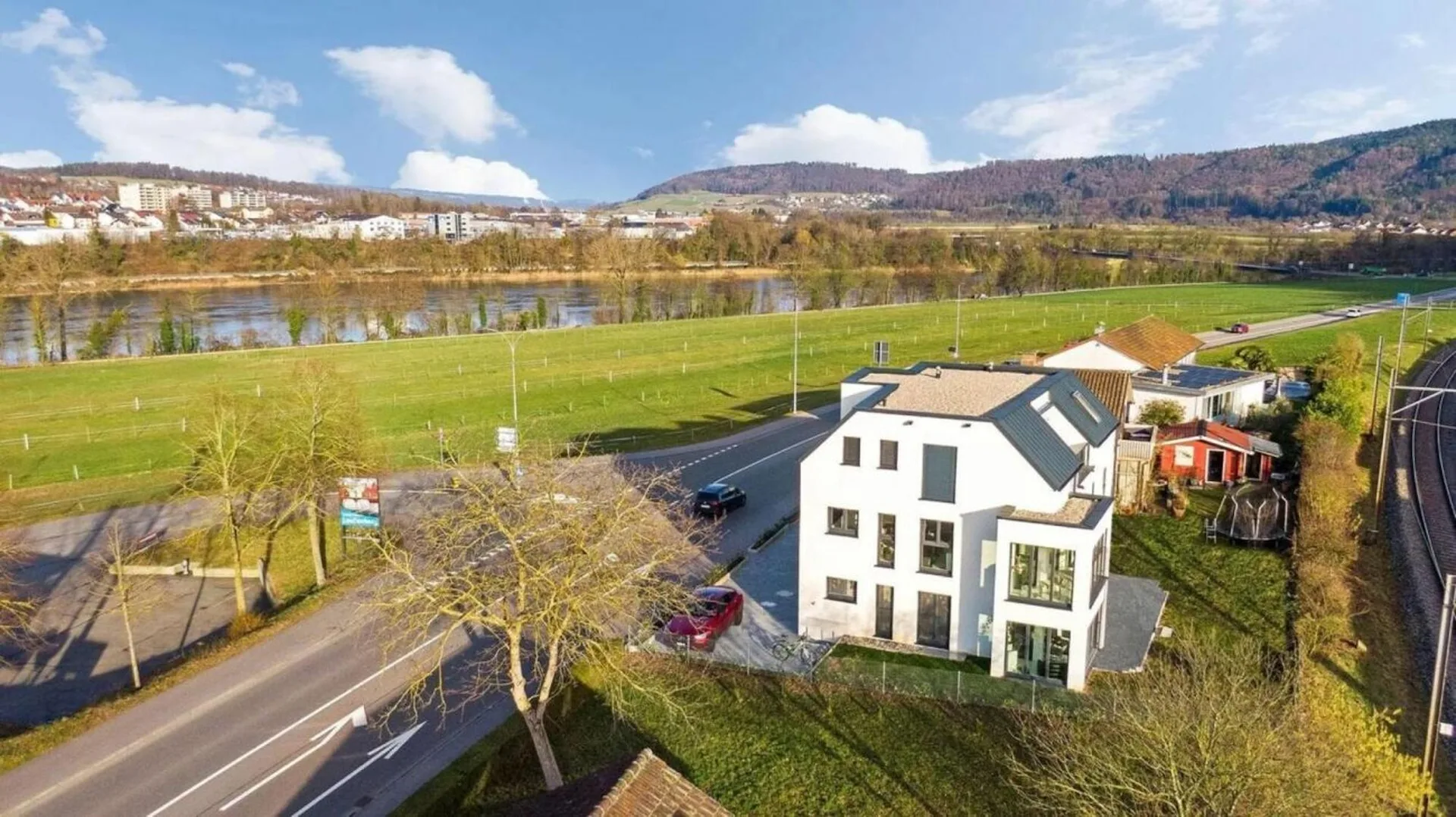Appartamento di 4,5 locali a Laufenburg vicino al confine (opzionale con appartamento di 2 locali nel seminterrato)