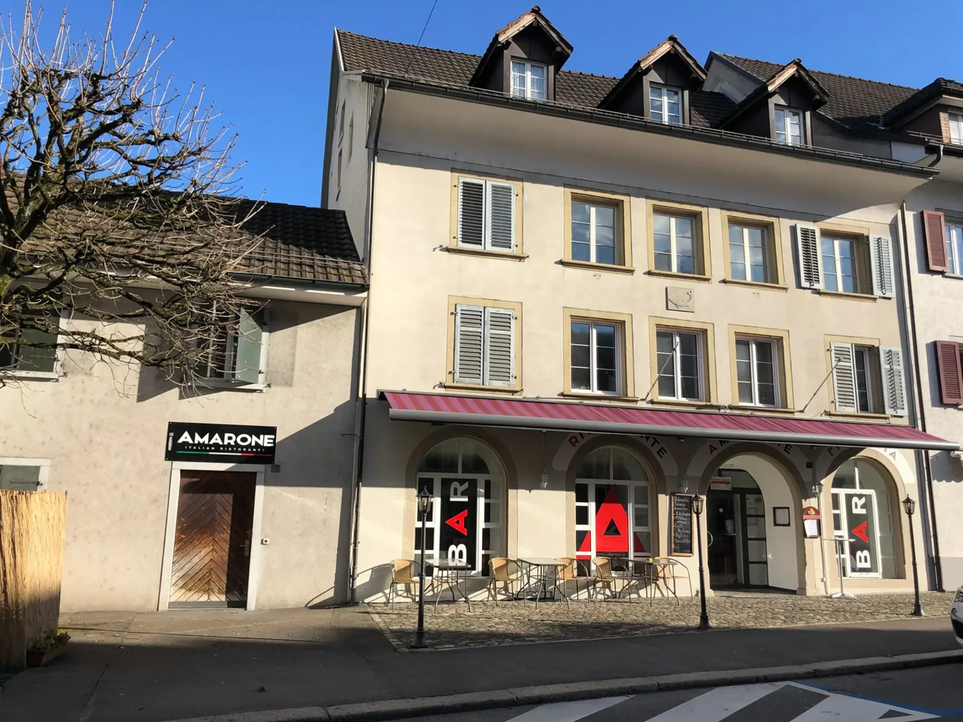 Restaurant mit grosser Gartenwirtschaft im Innenhof