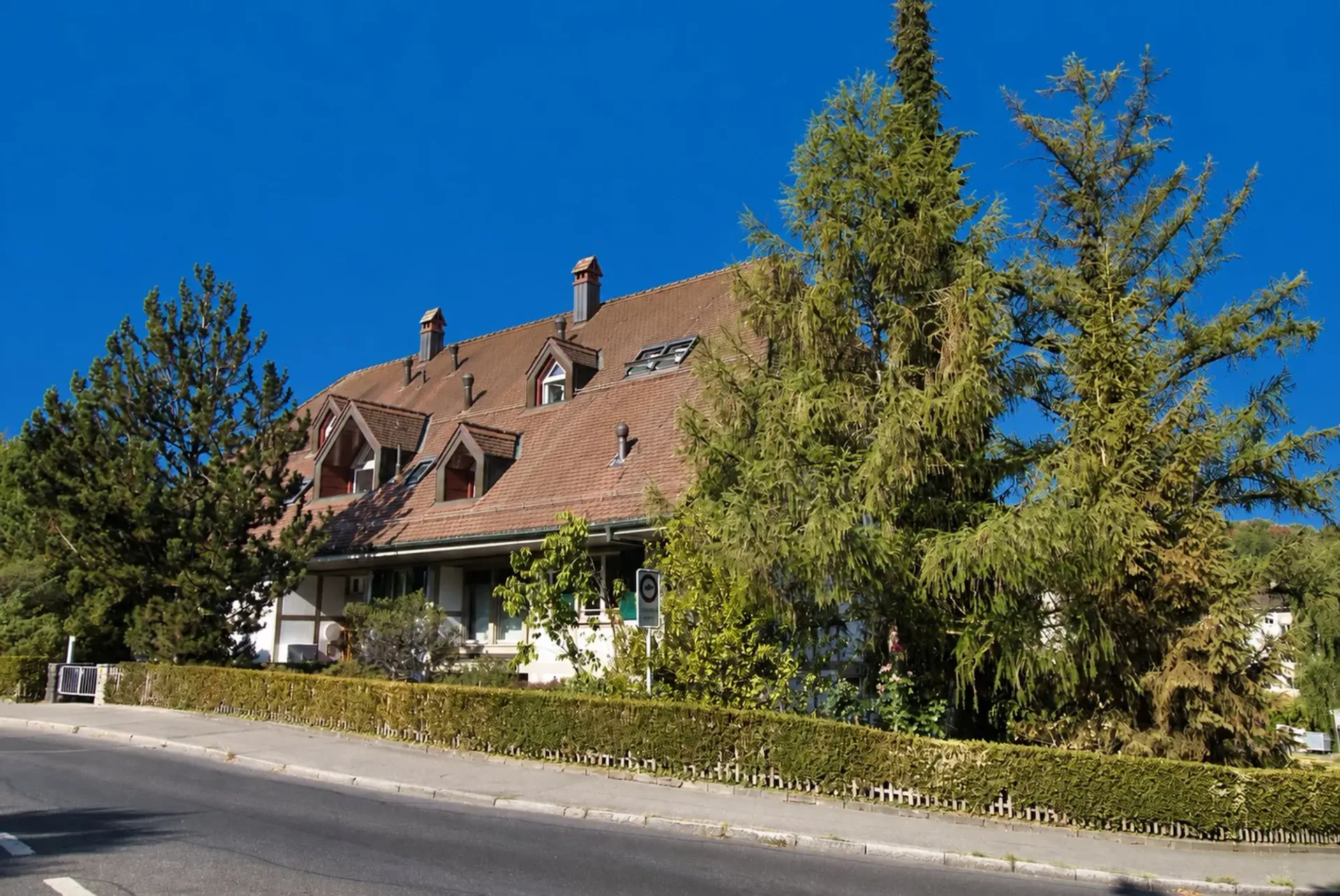 Hochwertige, topmoderne Wohnung im traditionsreichen Landhaus Dennigkofen