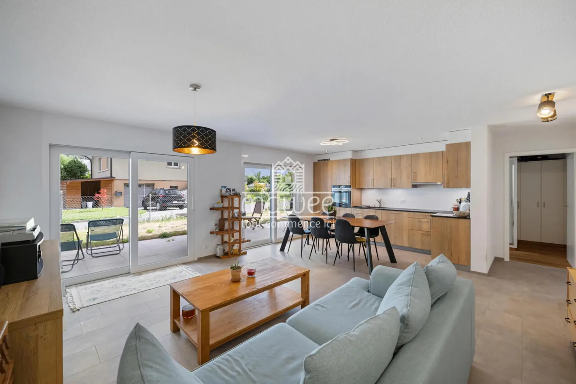 Charmantes 3,5 Zimmer Wohnung mit Terrasse, Garten und zwei Parkplätzen