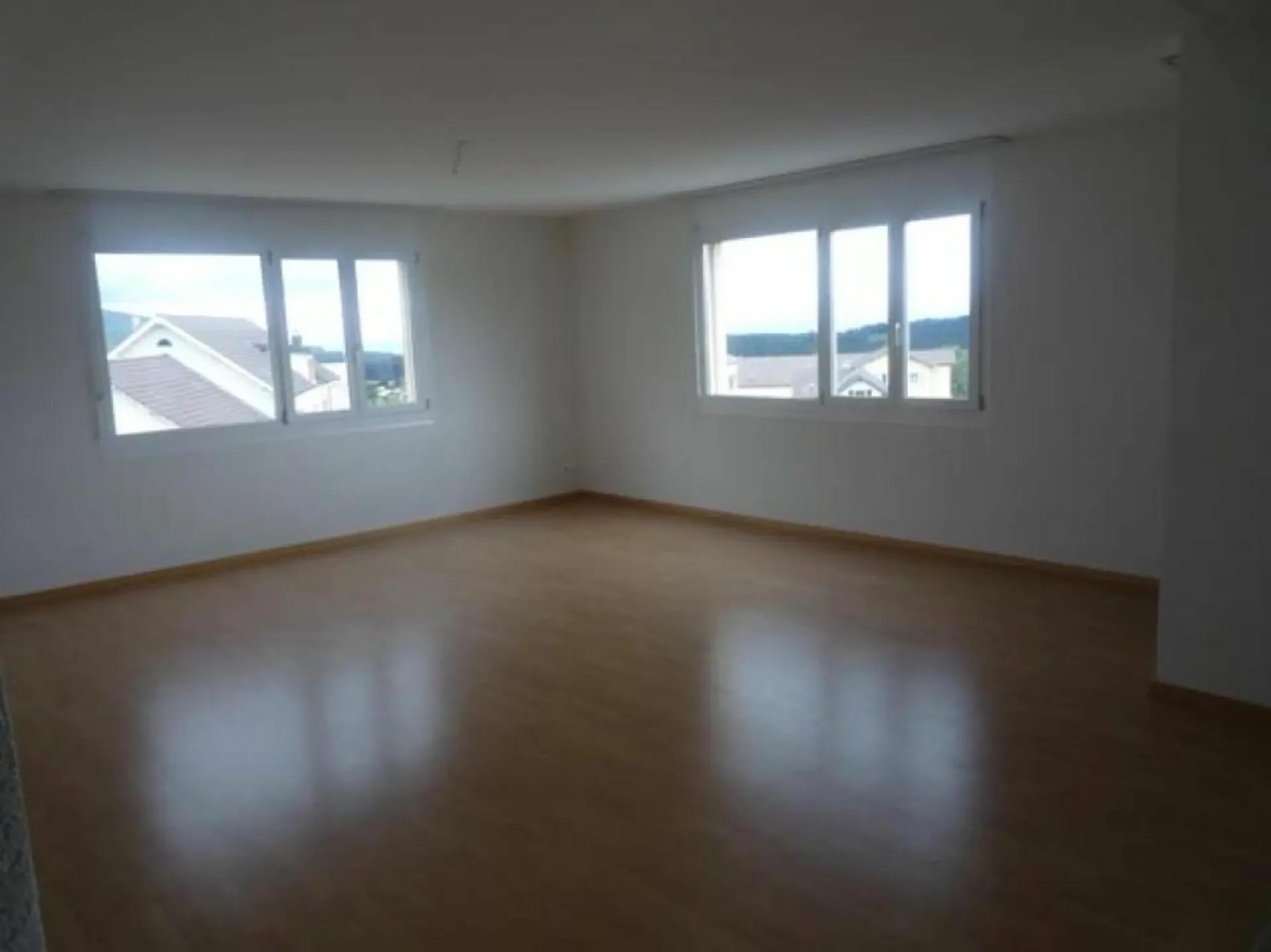 Wohnung mit 4.5 Zimmern im 3. Stock