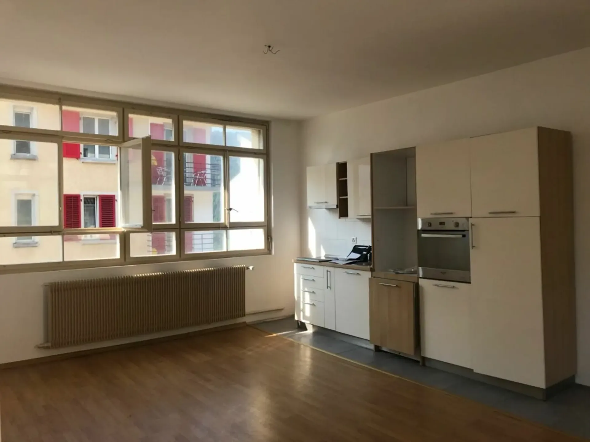 Sankt Imier, Schönes 2-Zimmer-Wohnung im 1. Stock