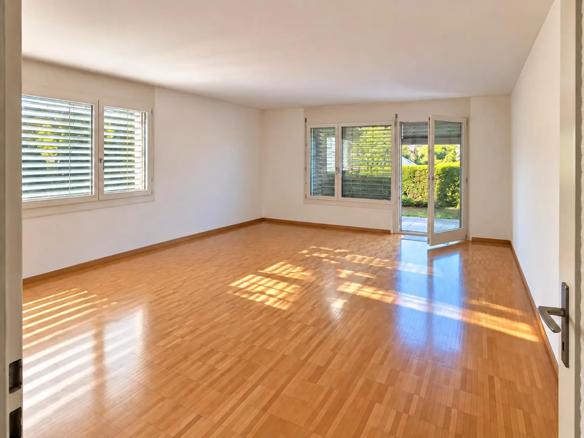 Schöne 3.5 Zimmerwohnung mit Sitzplatz im EG süd