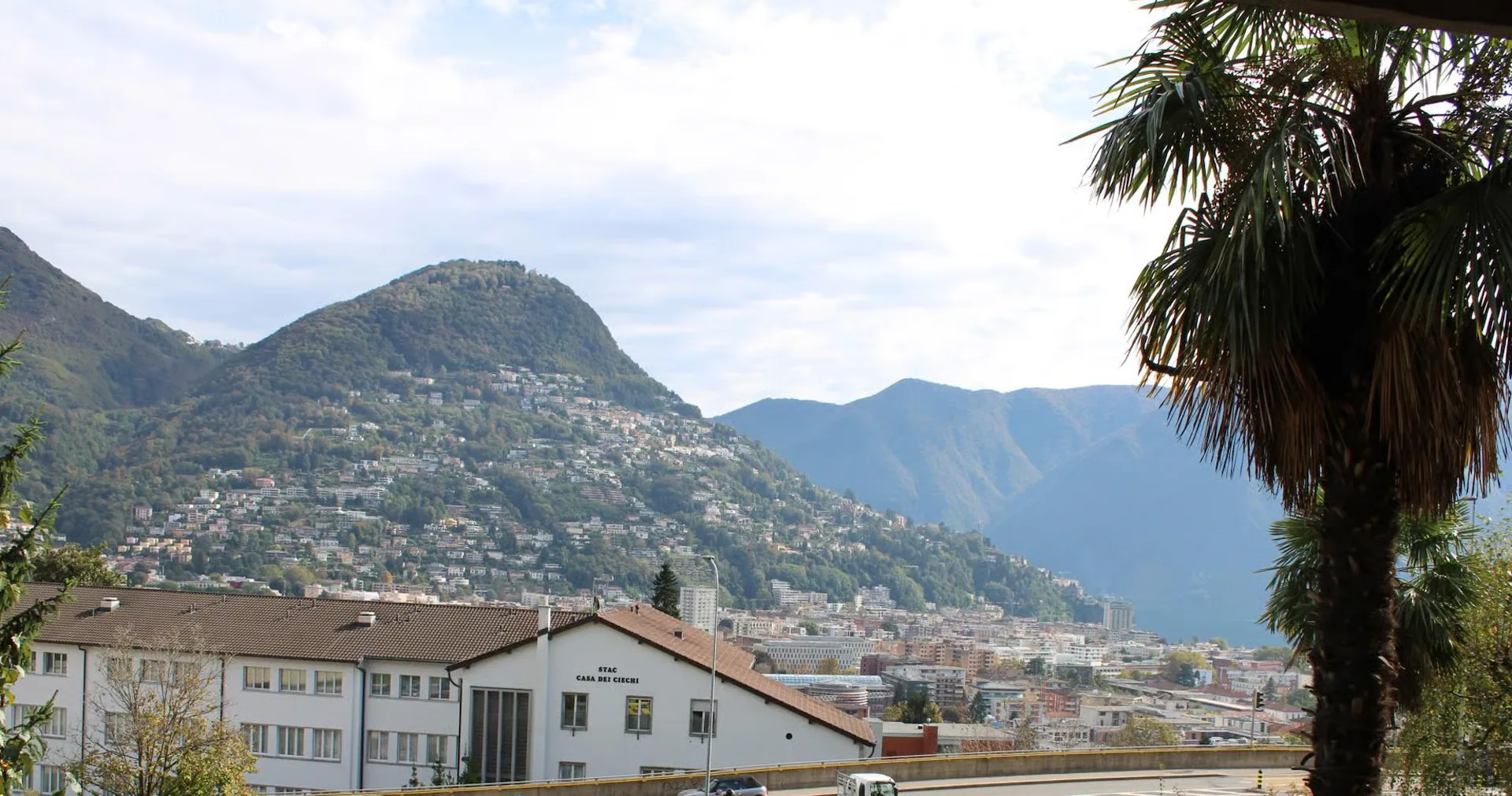 Lugano: Luminoso Appartamento 3.5 Locali con Vista Lago e città