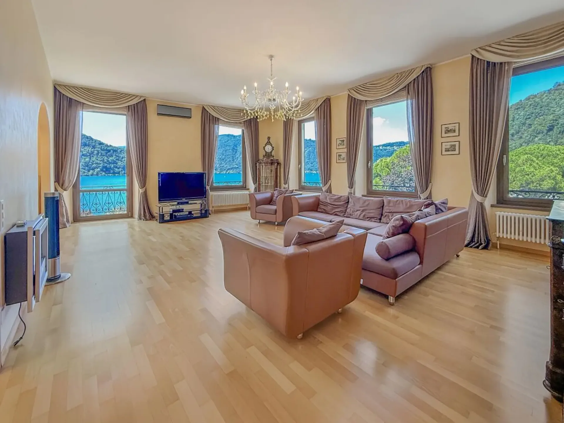 Luxuriöse 4,5-Zimmer-Wohnung mit herrlichem Seeblick