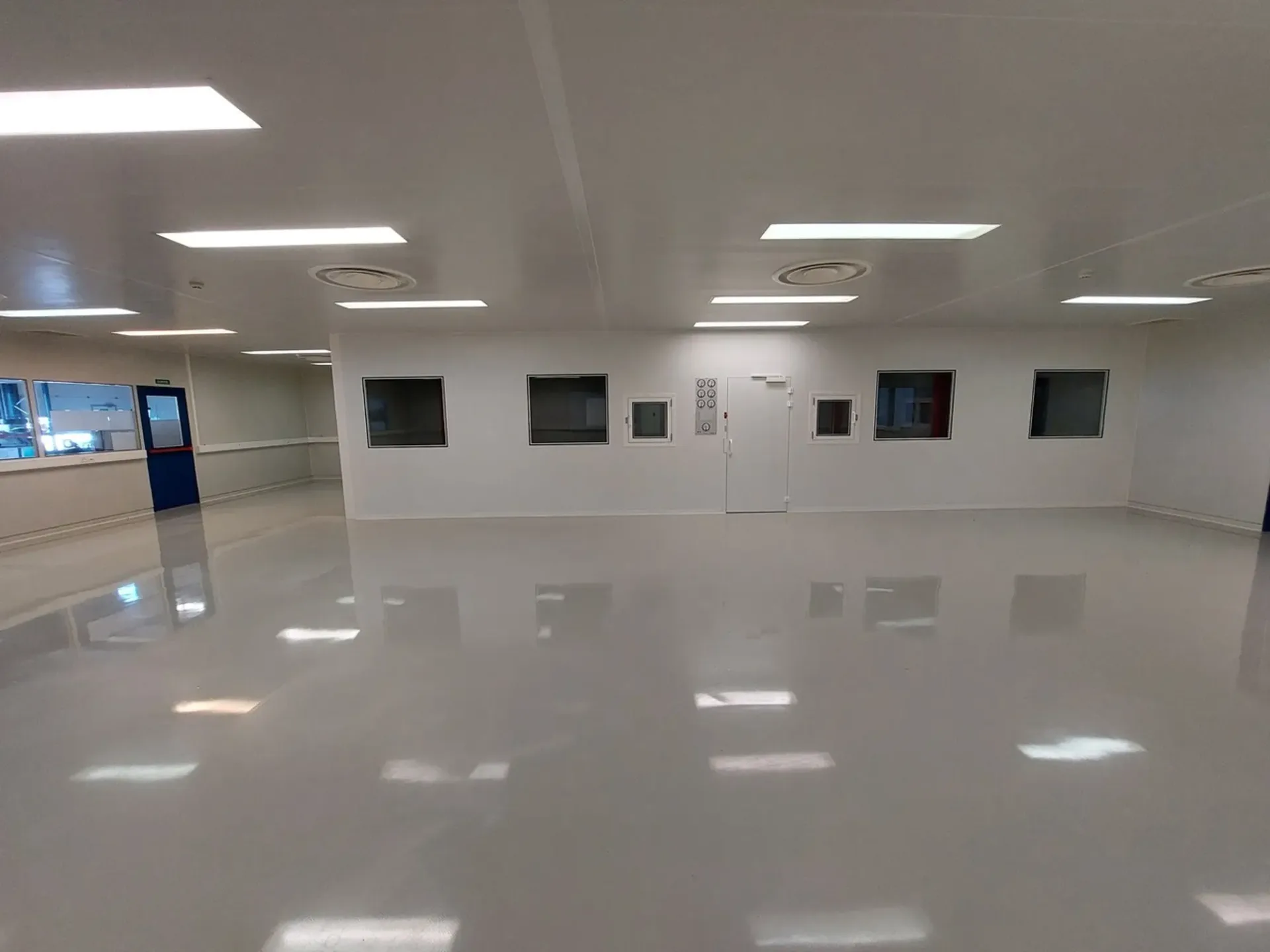 Fläche 350 m2 - Labor/Reinräume
