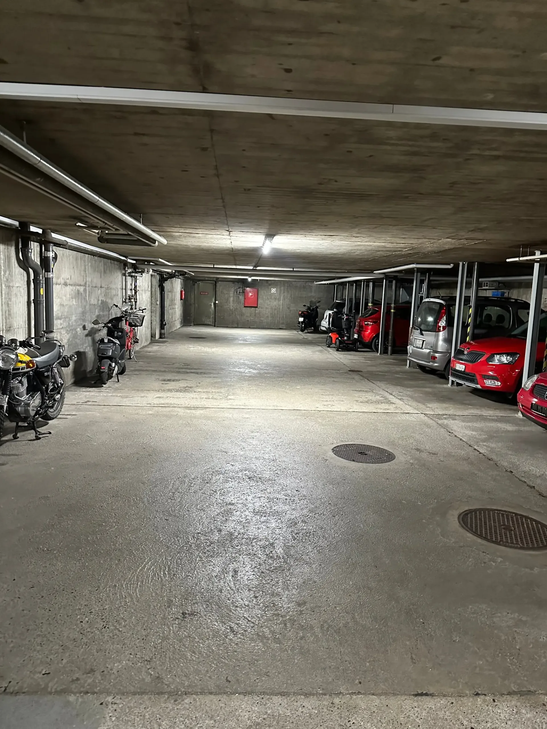 Einstellhallenplatz ab sofort zu vermieten