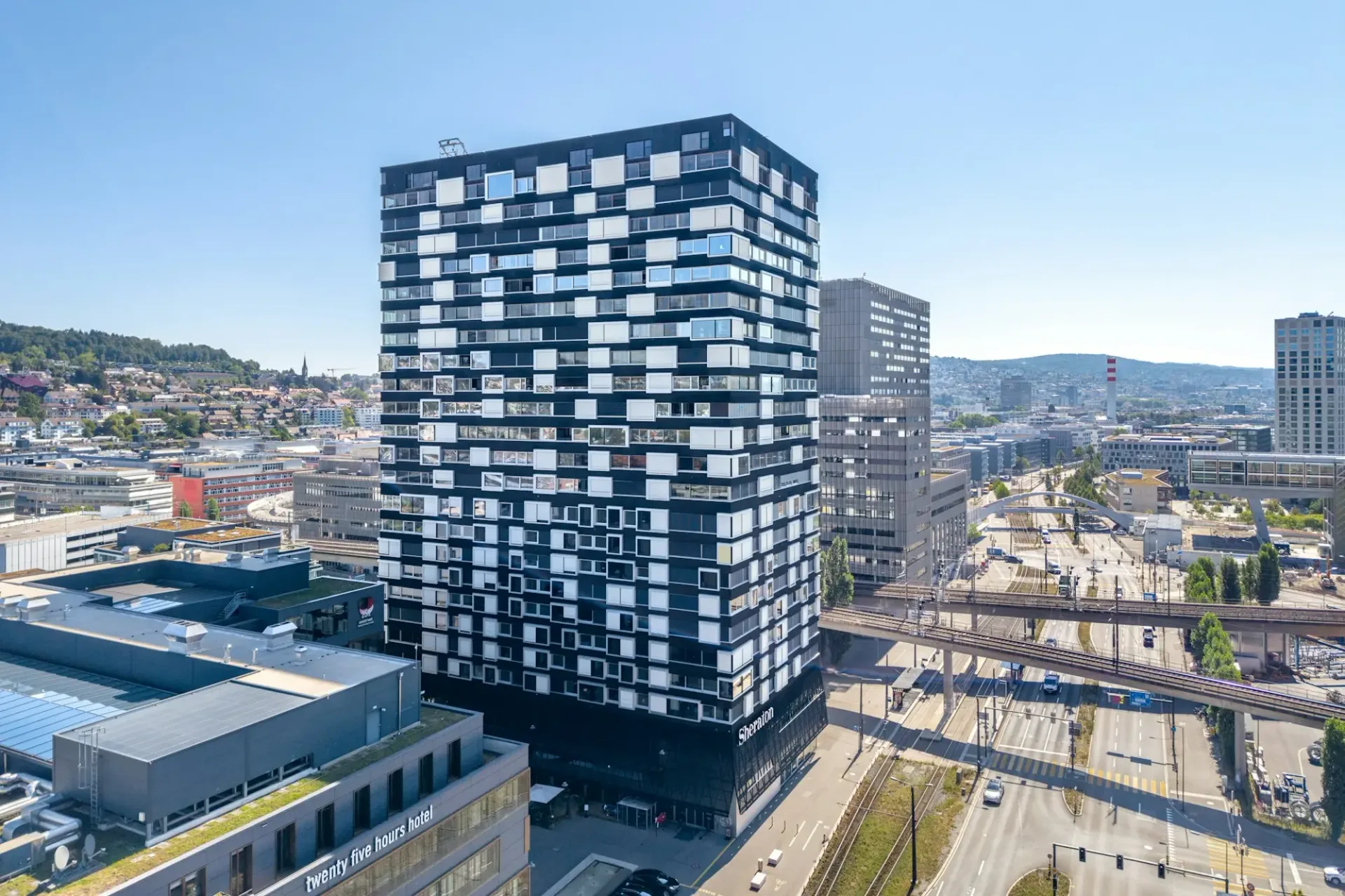 High above Zurich - Exclusive living on the 19th floor