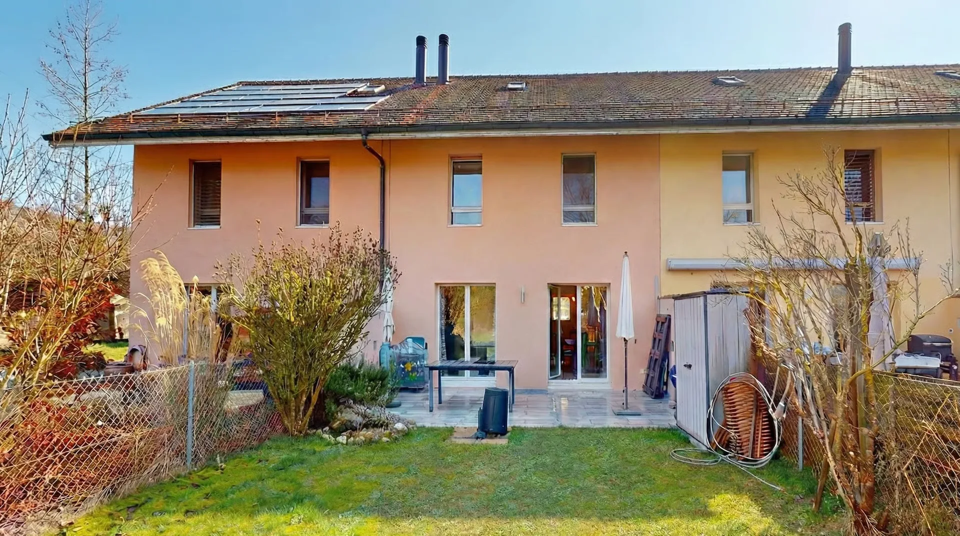 Geräumiges Reihenhaus mit 6.5 Zimmern in Aire-la-Ville