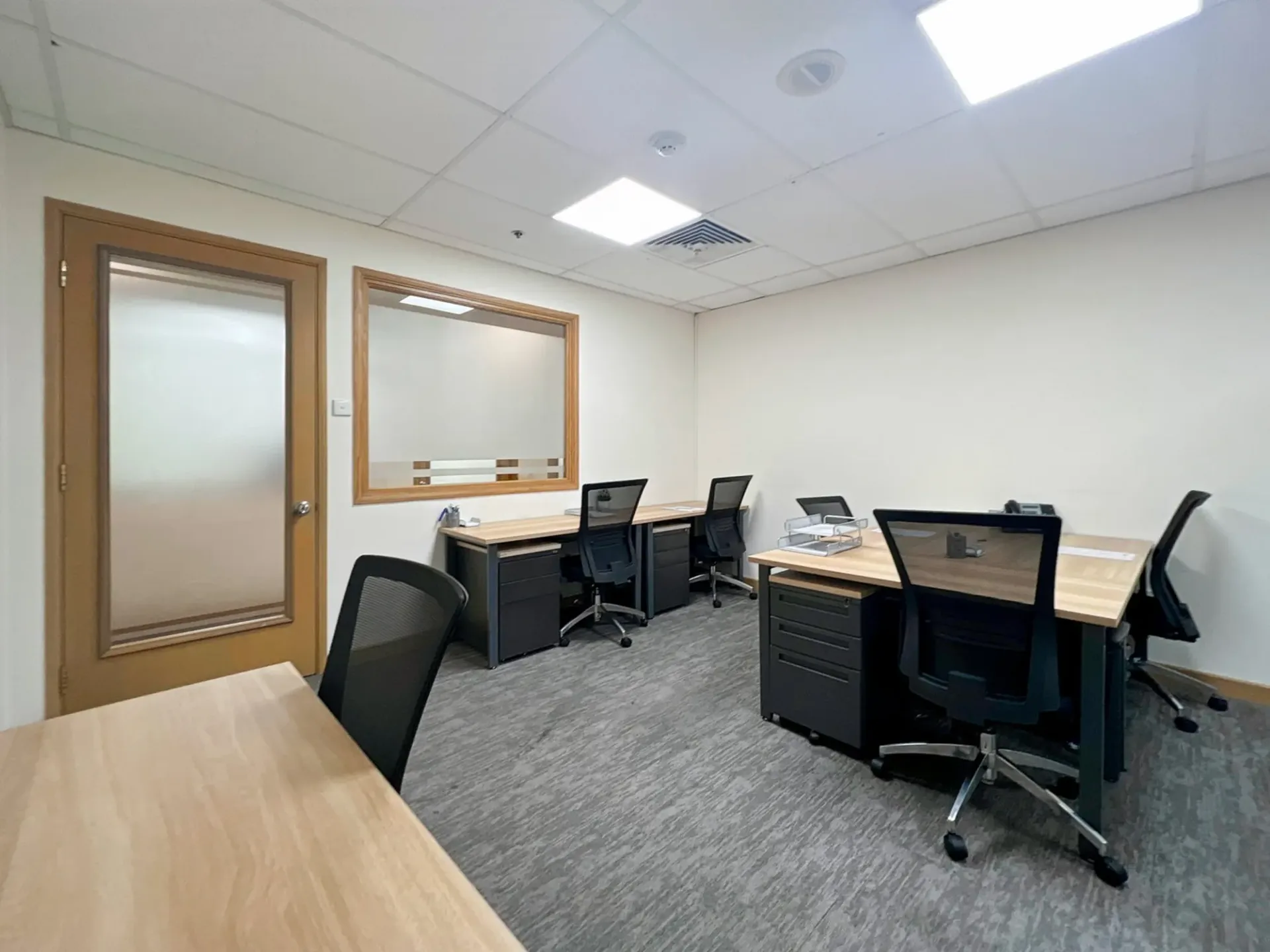 Privater Büroraum für 50 in Regus Business Park