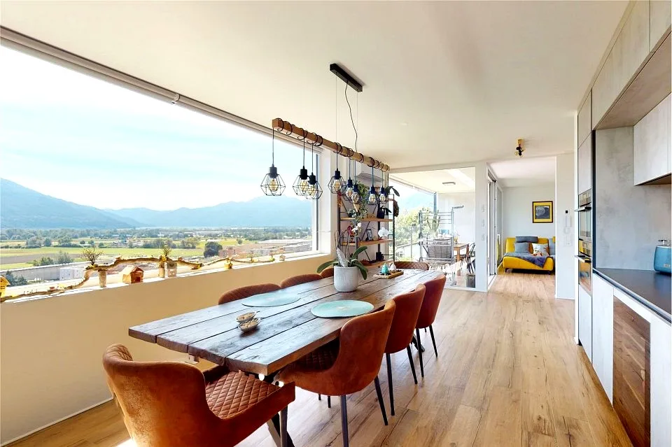 Rent to Buy -nuova casa unifamiliare panoramica con giardino.