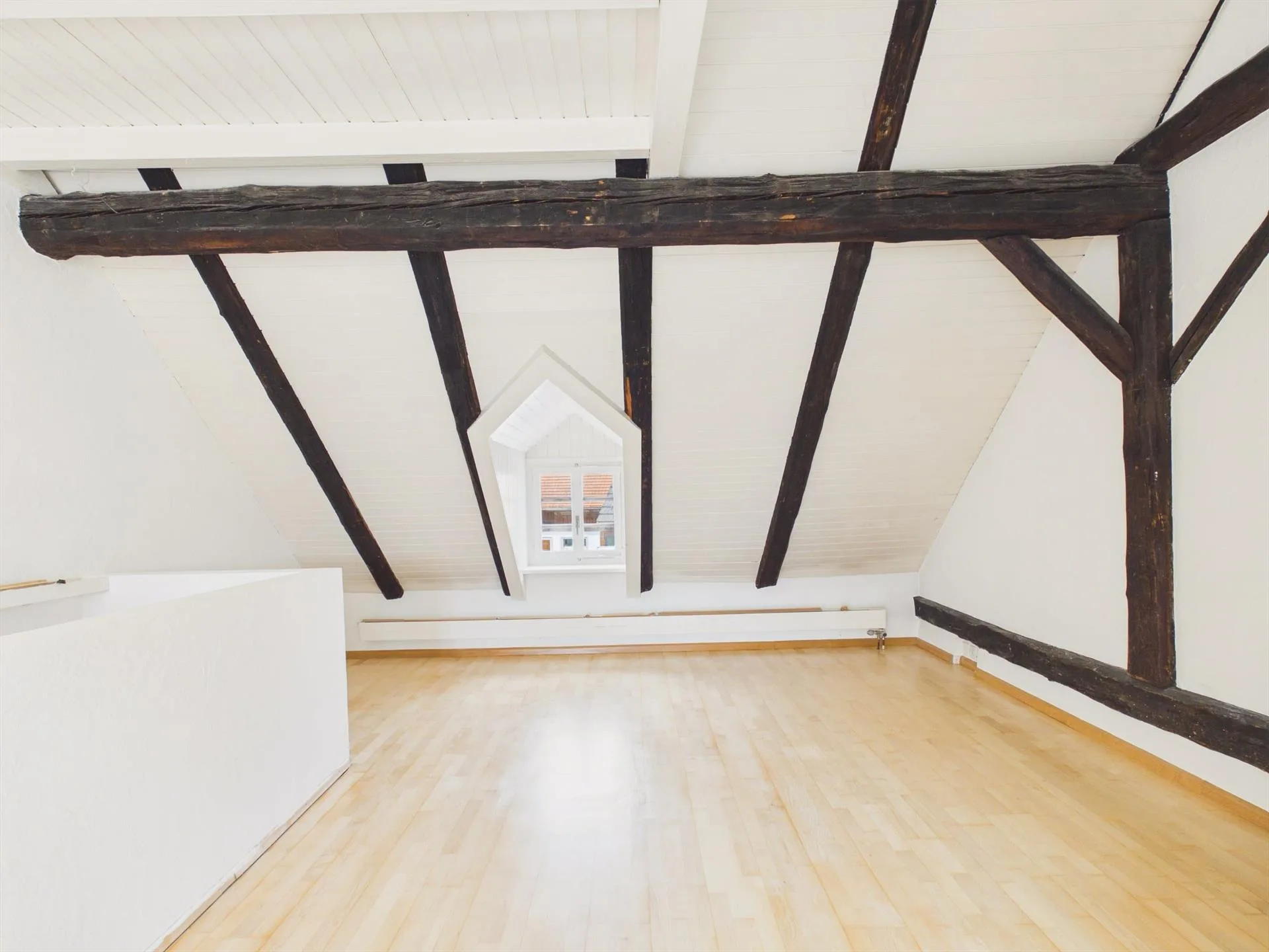 Charmantes 4.5-Zimmer-Reihenhaus in historischem Ambiente in Mönchaltorf