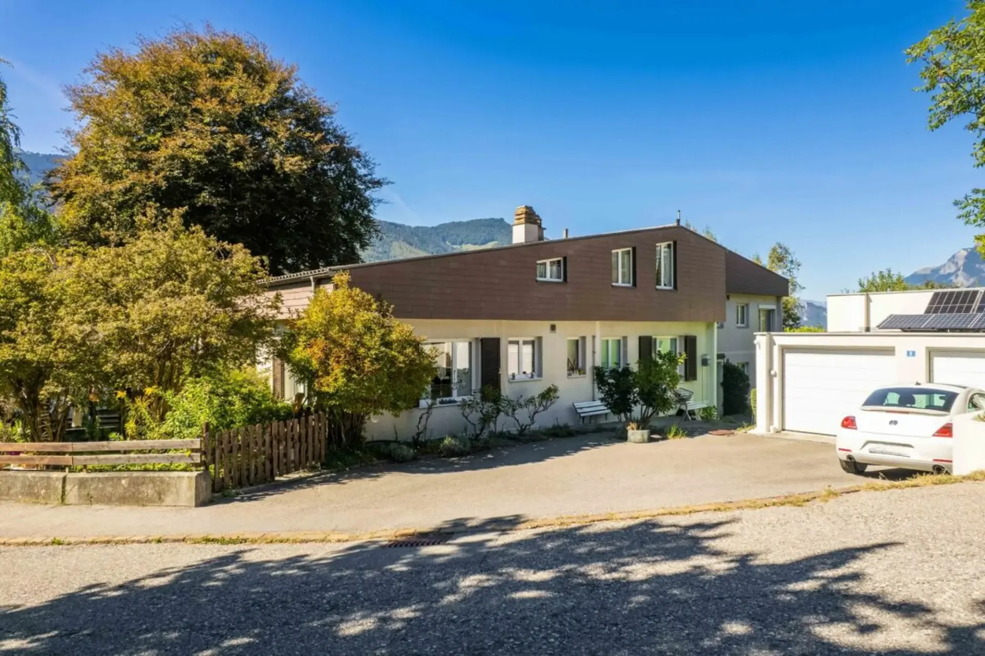 Incantevole appartamento mansardato di 2,5 locali in una posizione tranquilla - La tua nuova casa ti aspetta!