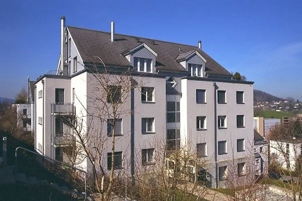 Aussenparkplatz und Einstellplatz zu vermieten