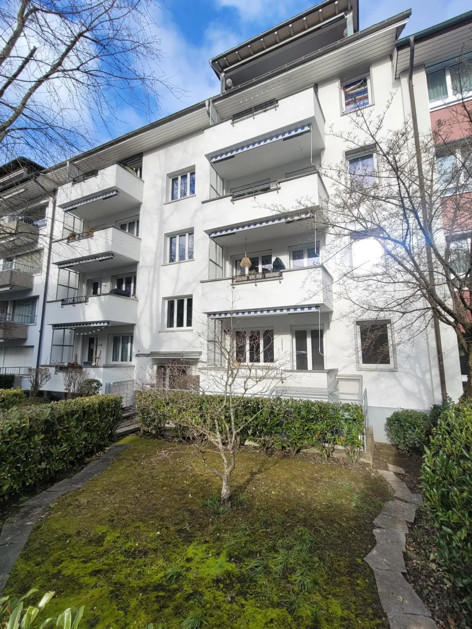 4-bedroom apartment with balcony in the heart of Bern