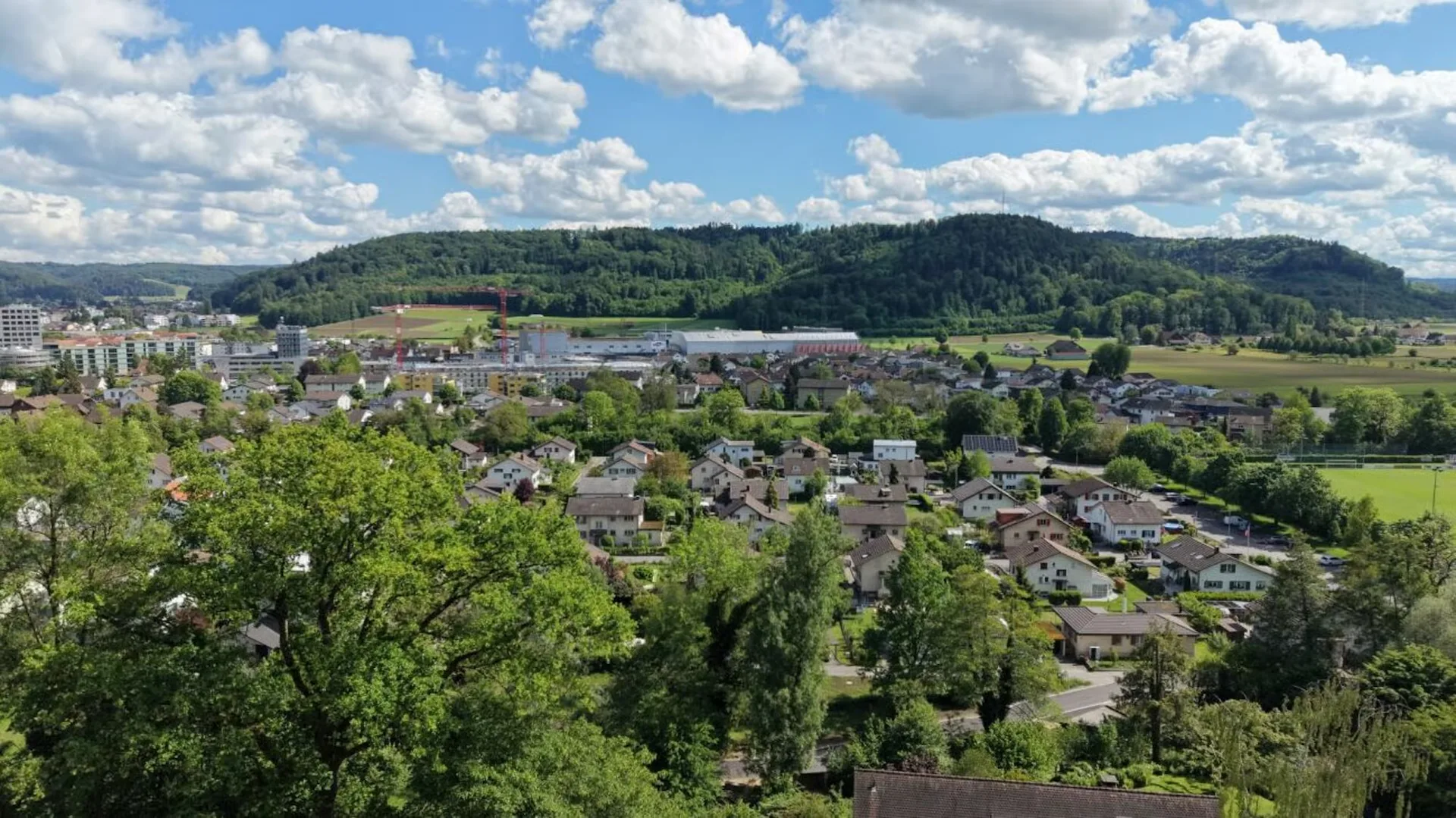 Exklusive Baulandparzelle an sonniger Hanglage in Suhr AG