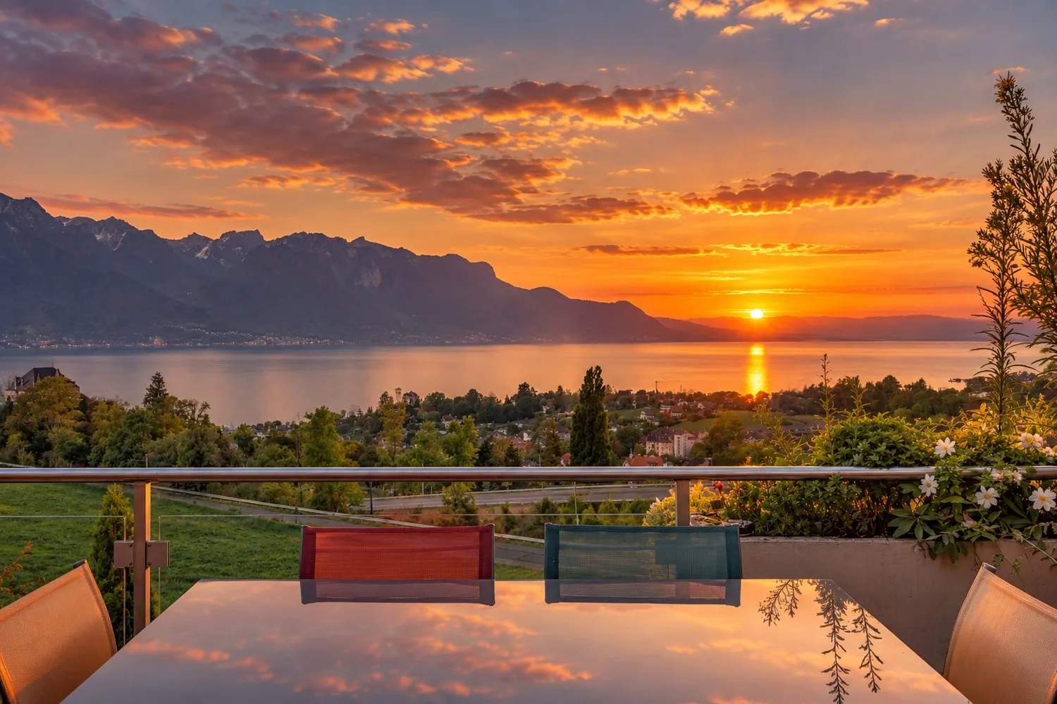 MONTREUX - ADJACENT VILLA WITH PANORAMIC VIEW